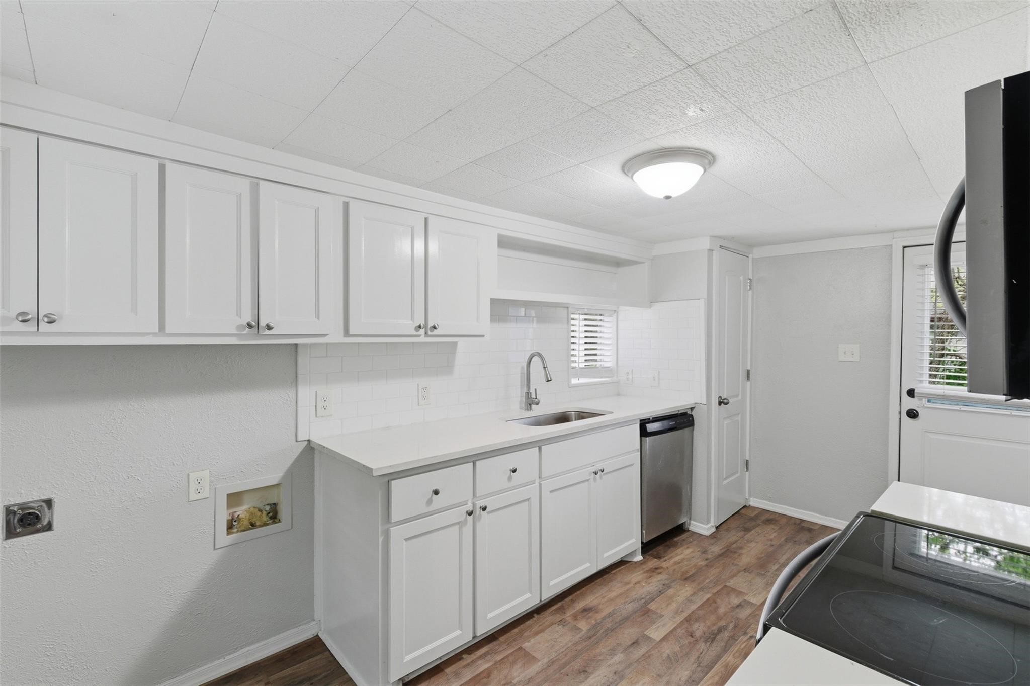 127 E Walker Street, Denison, TX, 75021