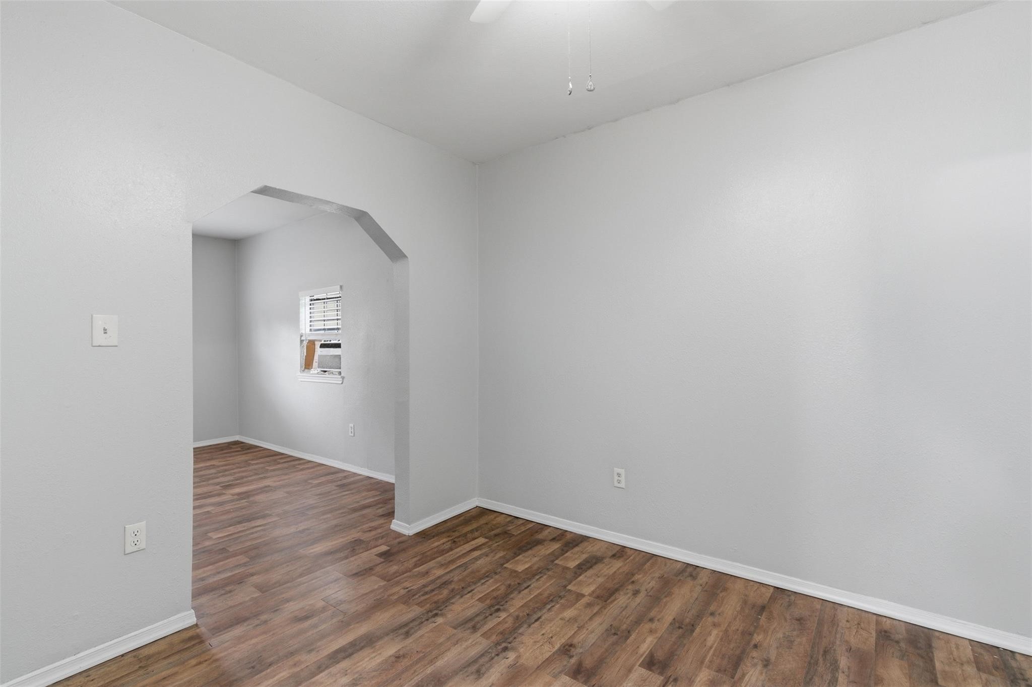 127 E Walker Street, Denison, TX, 75021