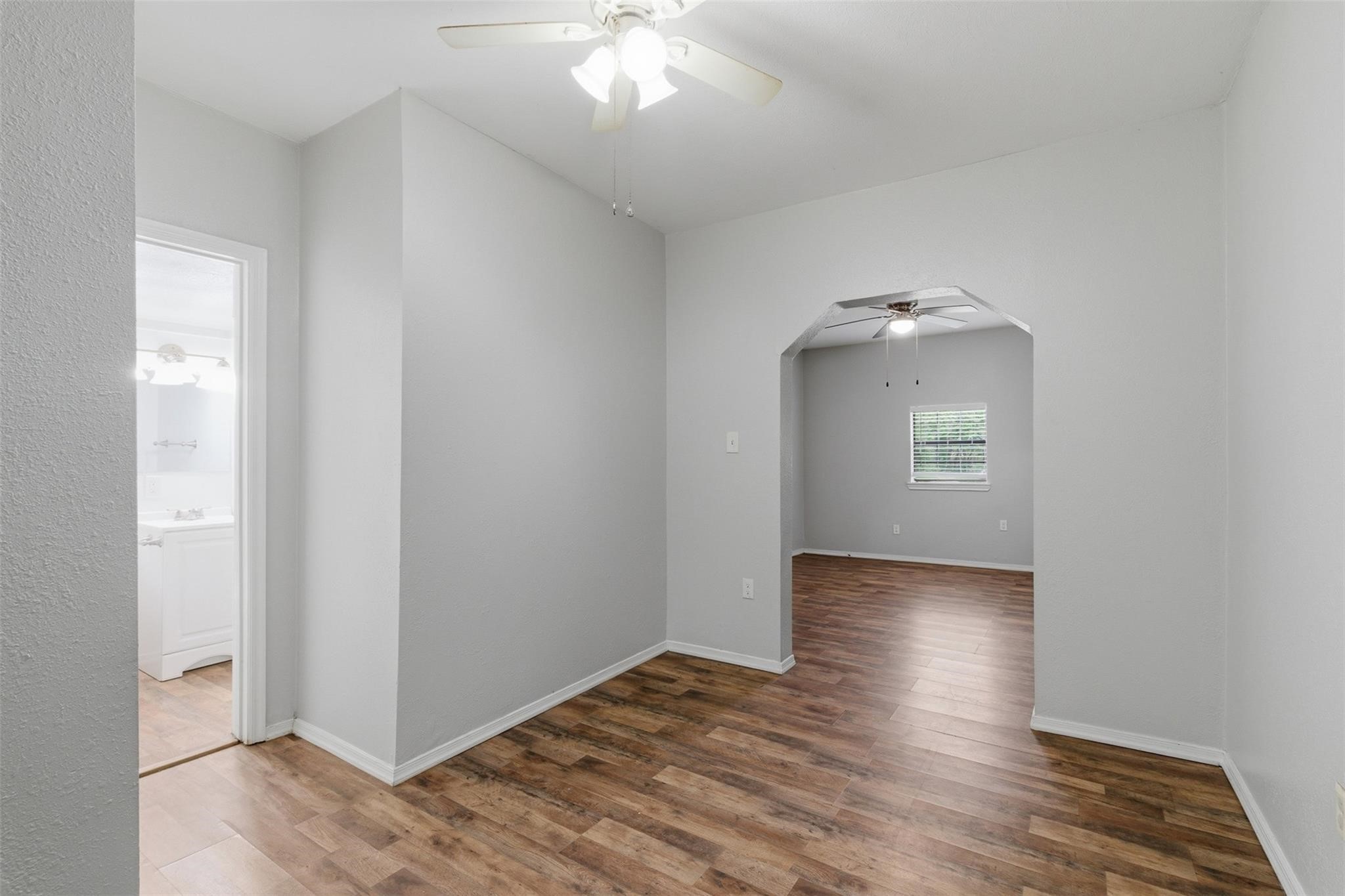 127 E Walker Street, Denison, TX, 75021