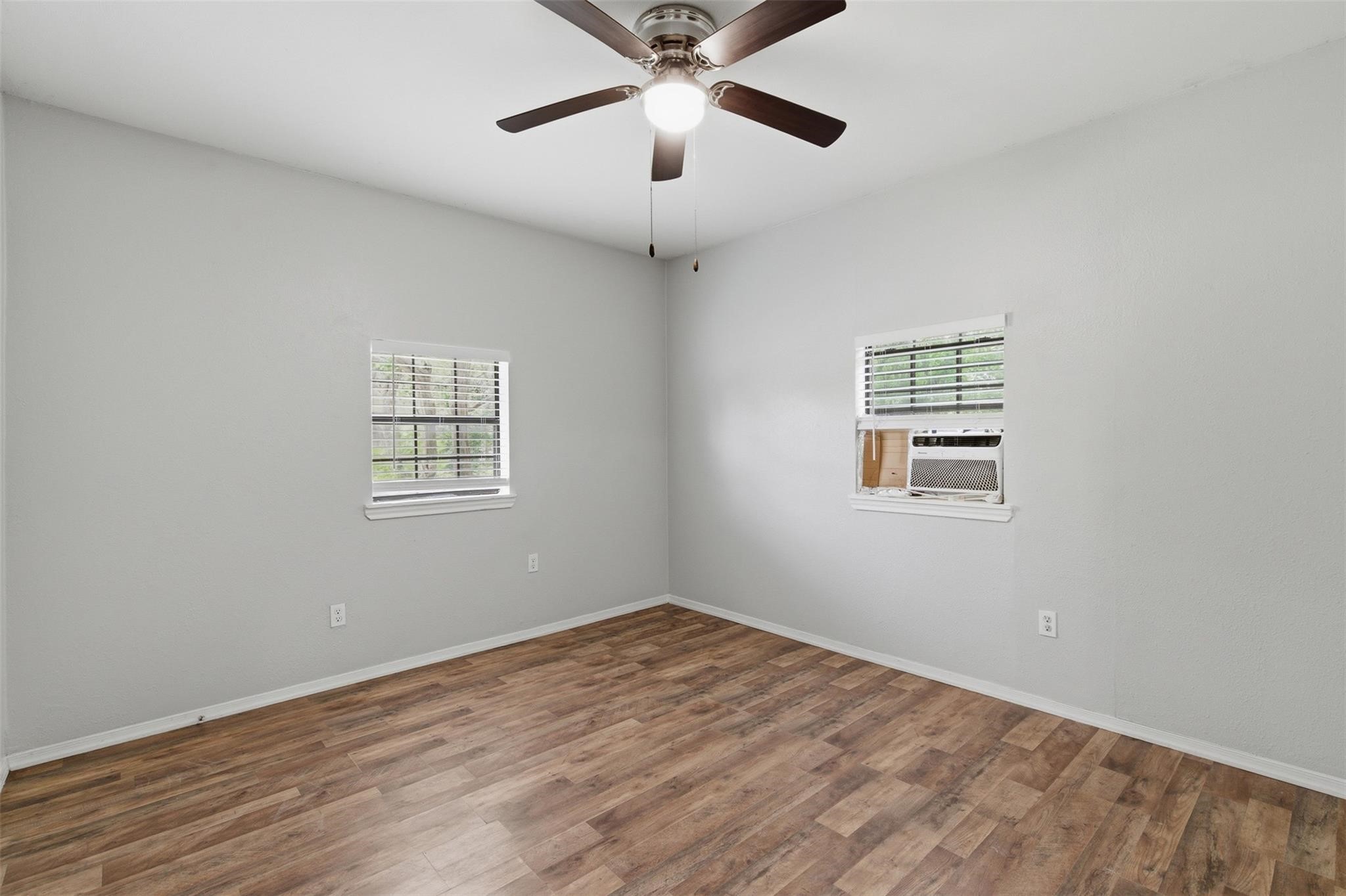 127 E Walker Street, Denison, TX, 75021
