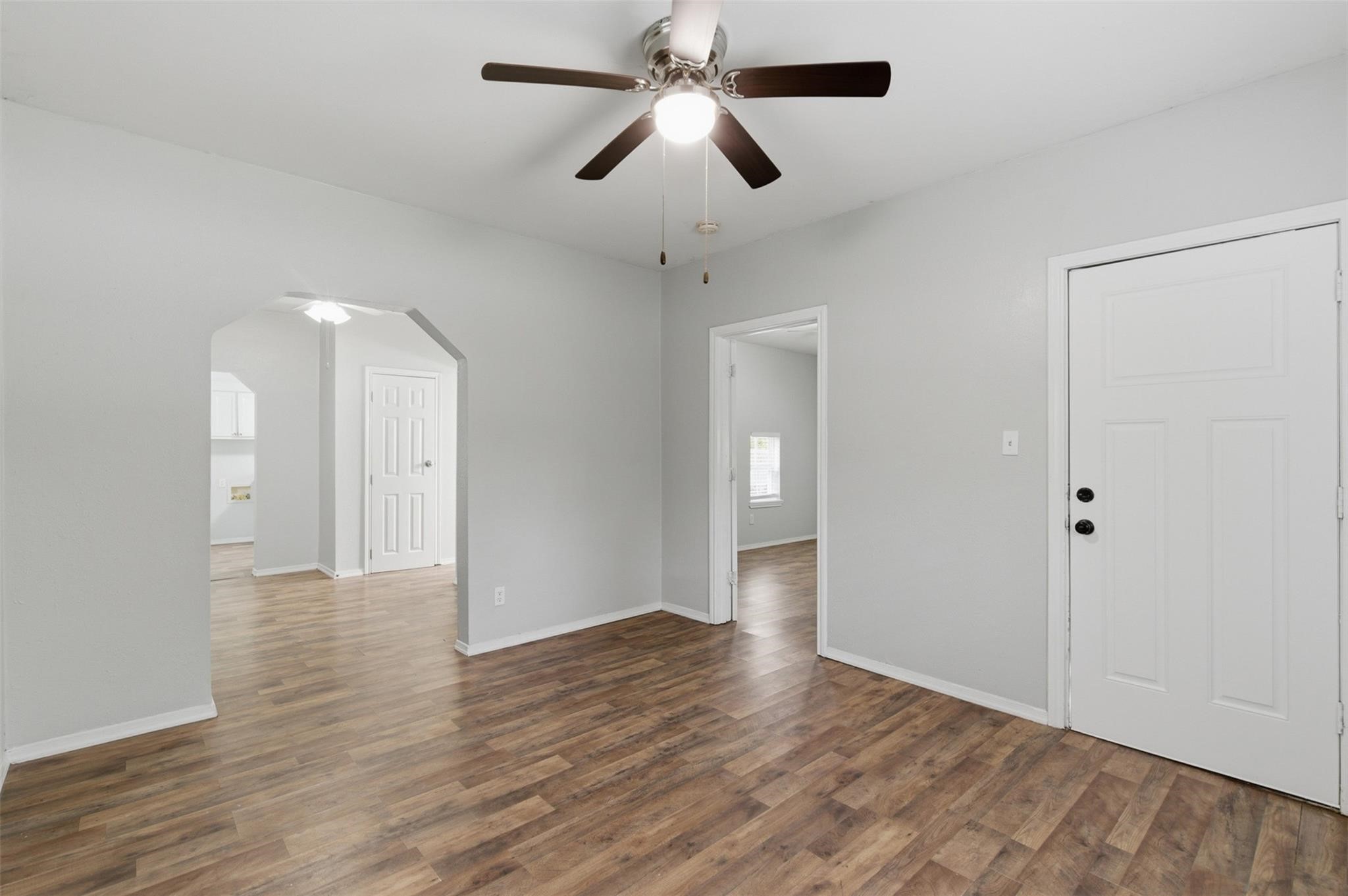 127 E Walker Street, Denison, TX, 75021
