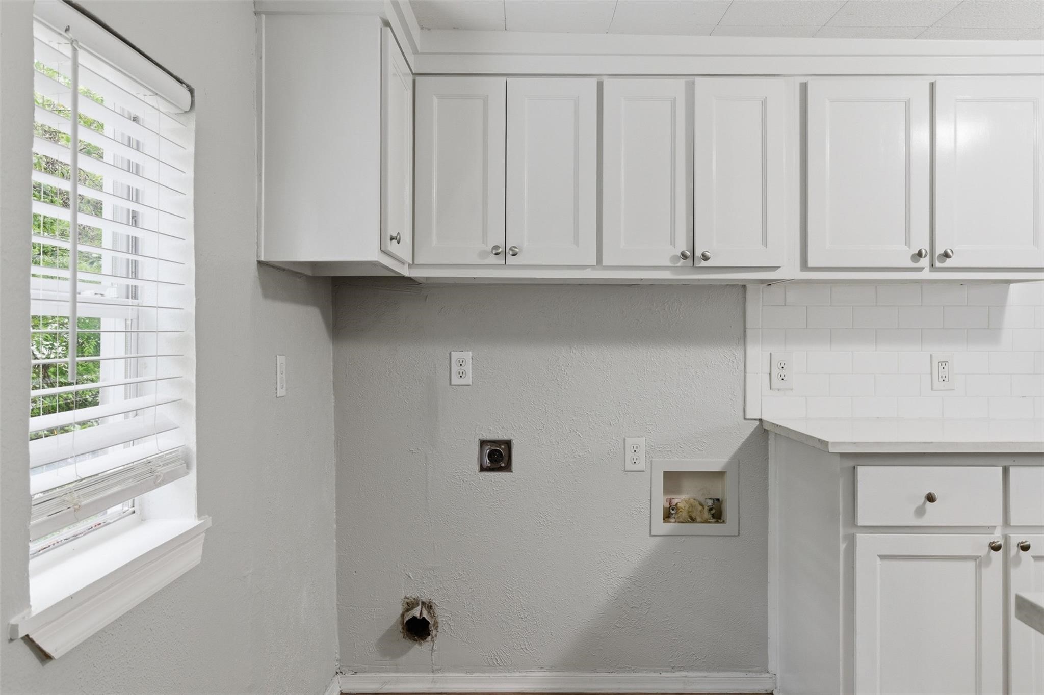 127 E Walker Street, Denison, TX, 75021