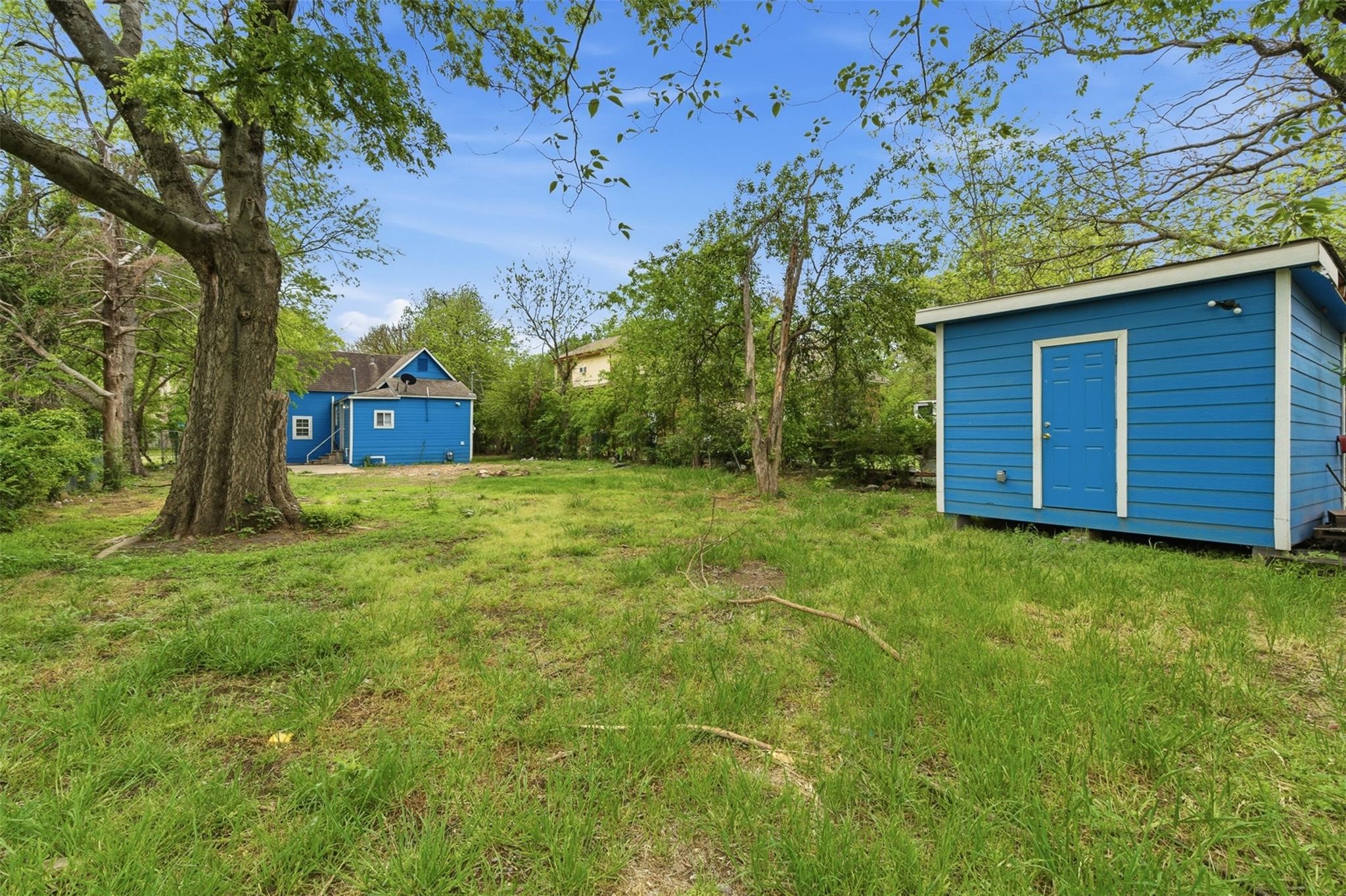 127 E Walker Street, Denison, TX, 75021