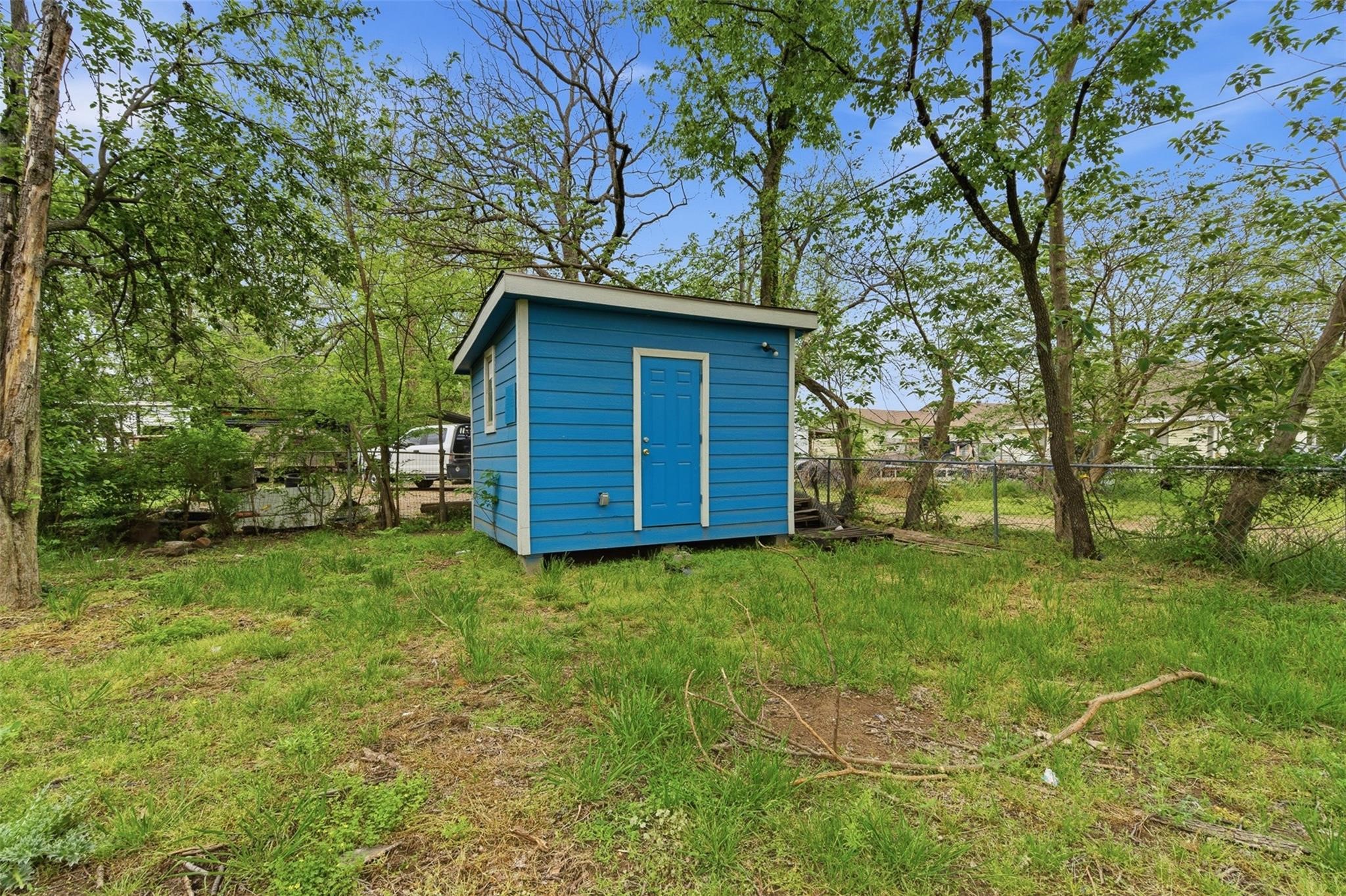 127 E Walker Street, Denison, TX, 75021