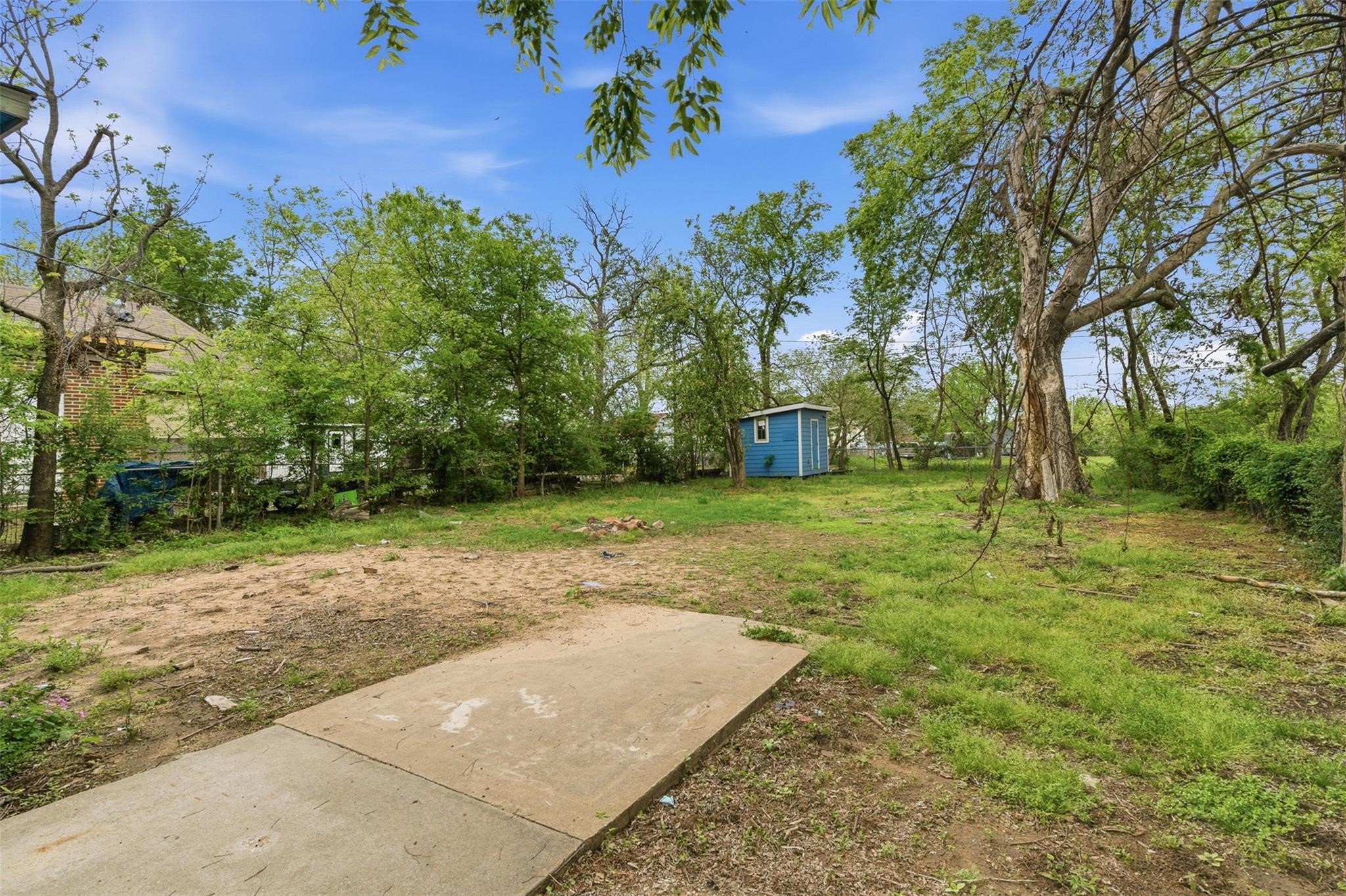 127 E Walker Street, Denison, TX, 75021
