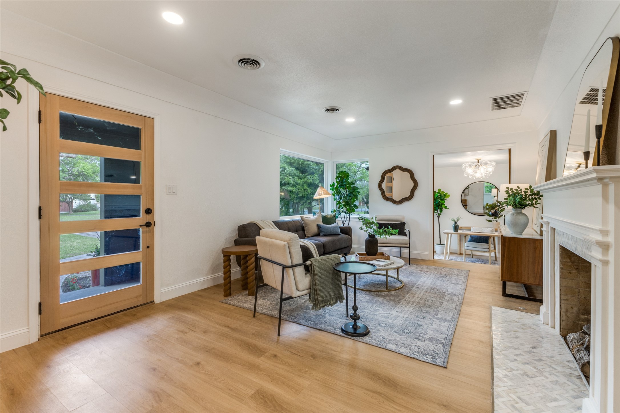 1404 El Campo Drive, Dallas, TX, 75218