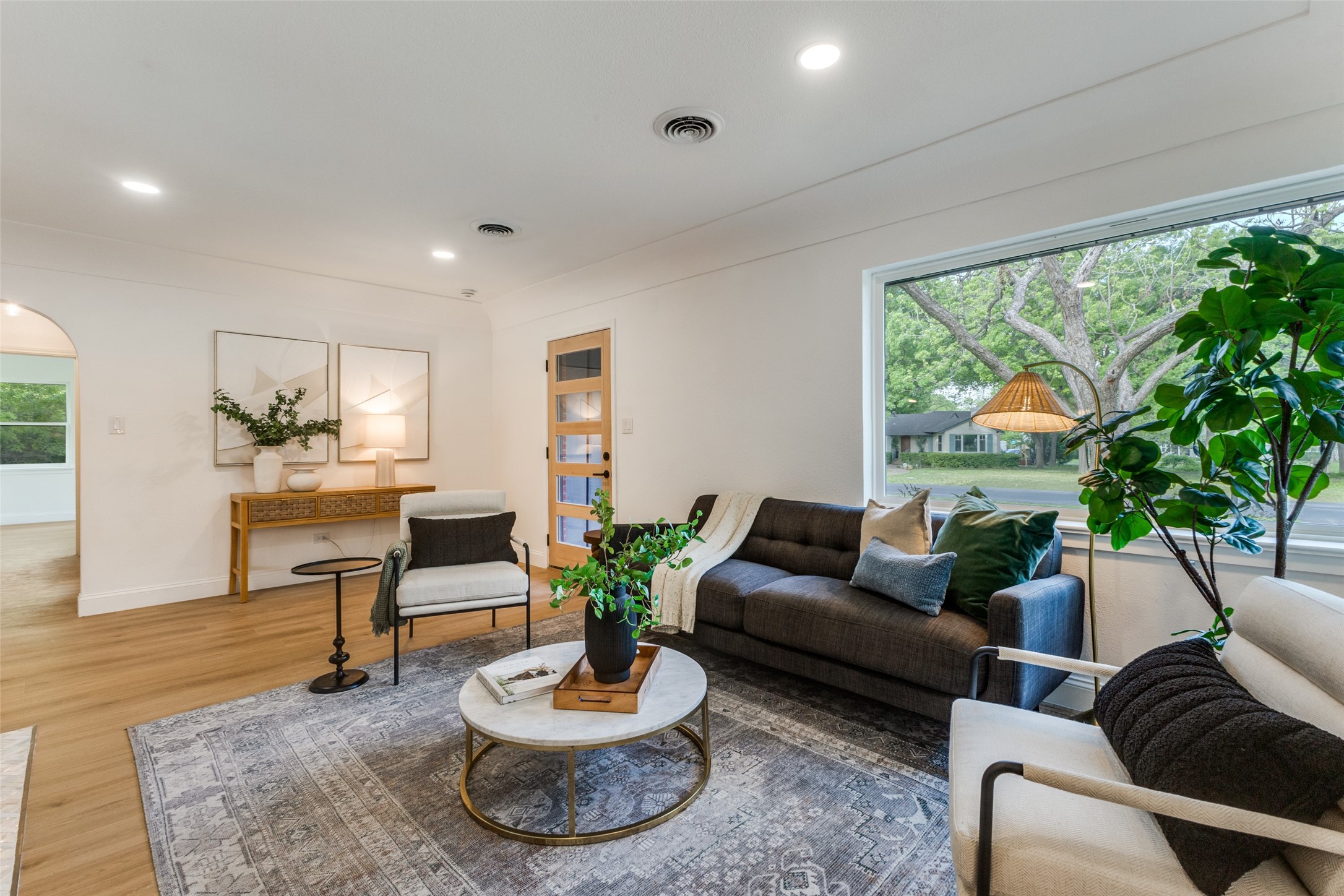 1404 El Campo Drive, Dallas, TX, 75218