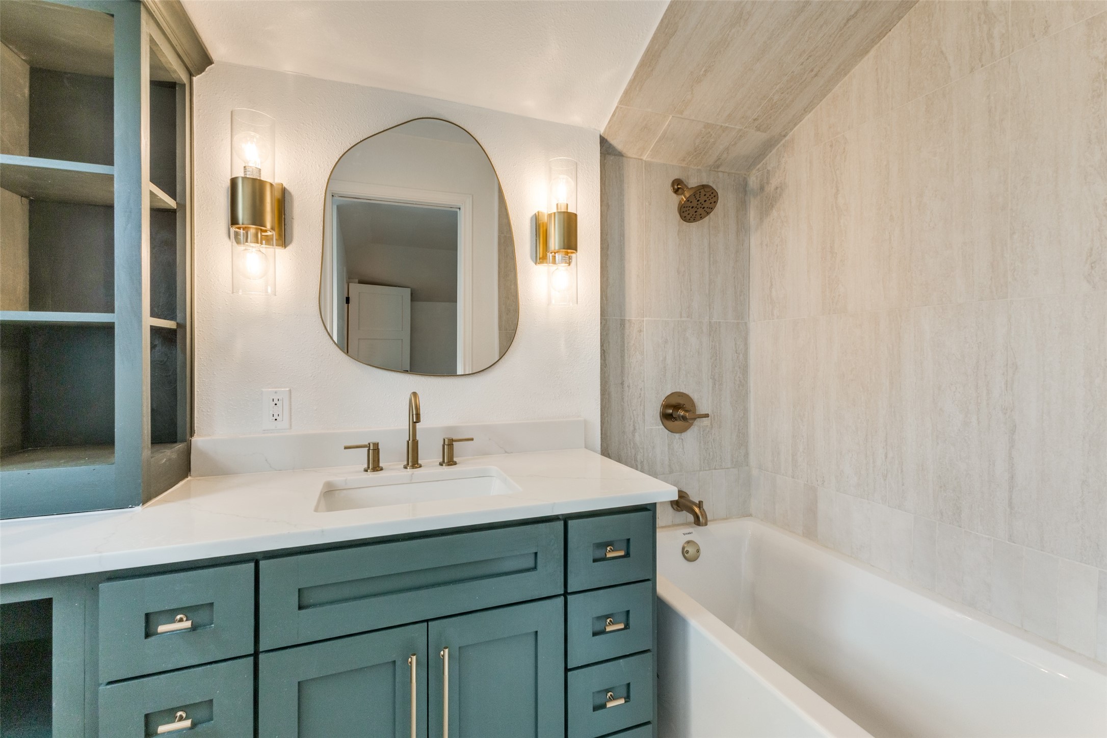1404 El Campo Drive, Dallas, TX, 75218