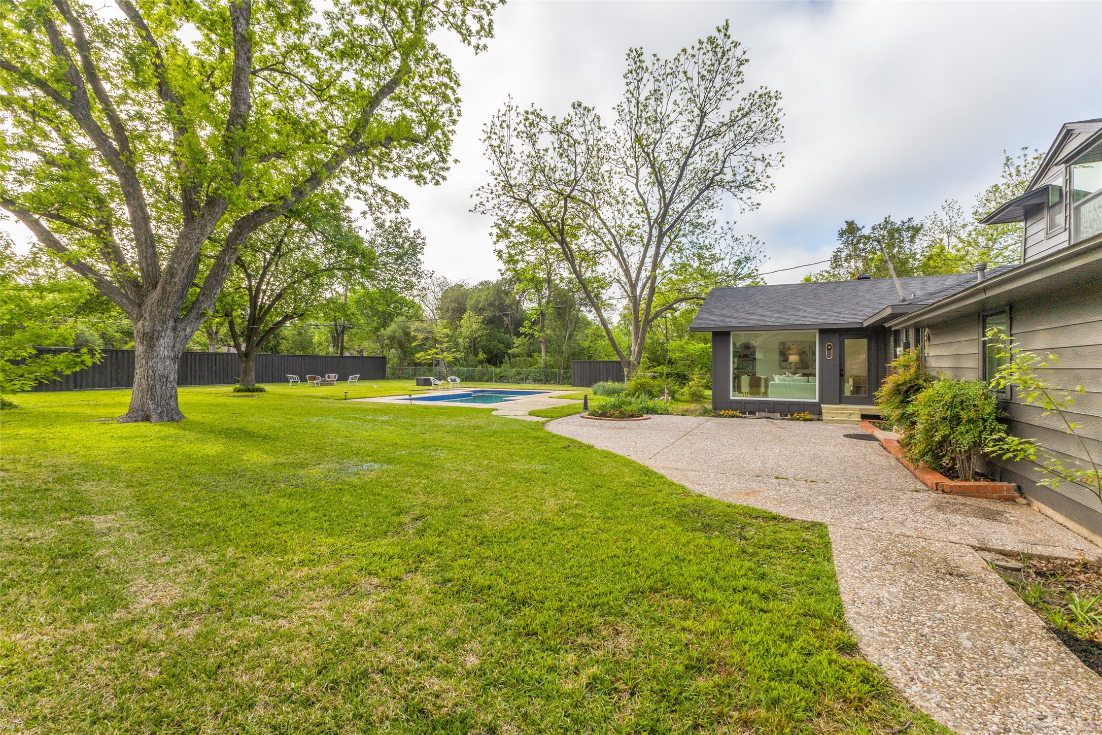1404 El Campo Drive, Dallas, TX, 75218