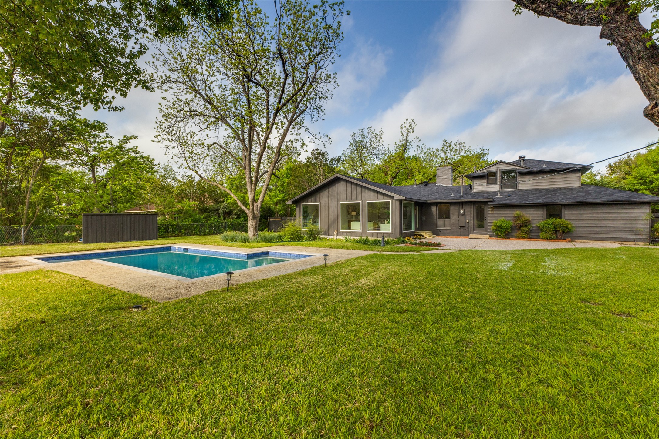 1404 El Campo Drive, Dallas, TX, 75218