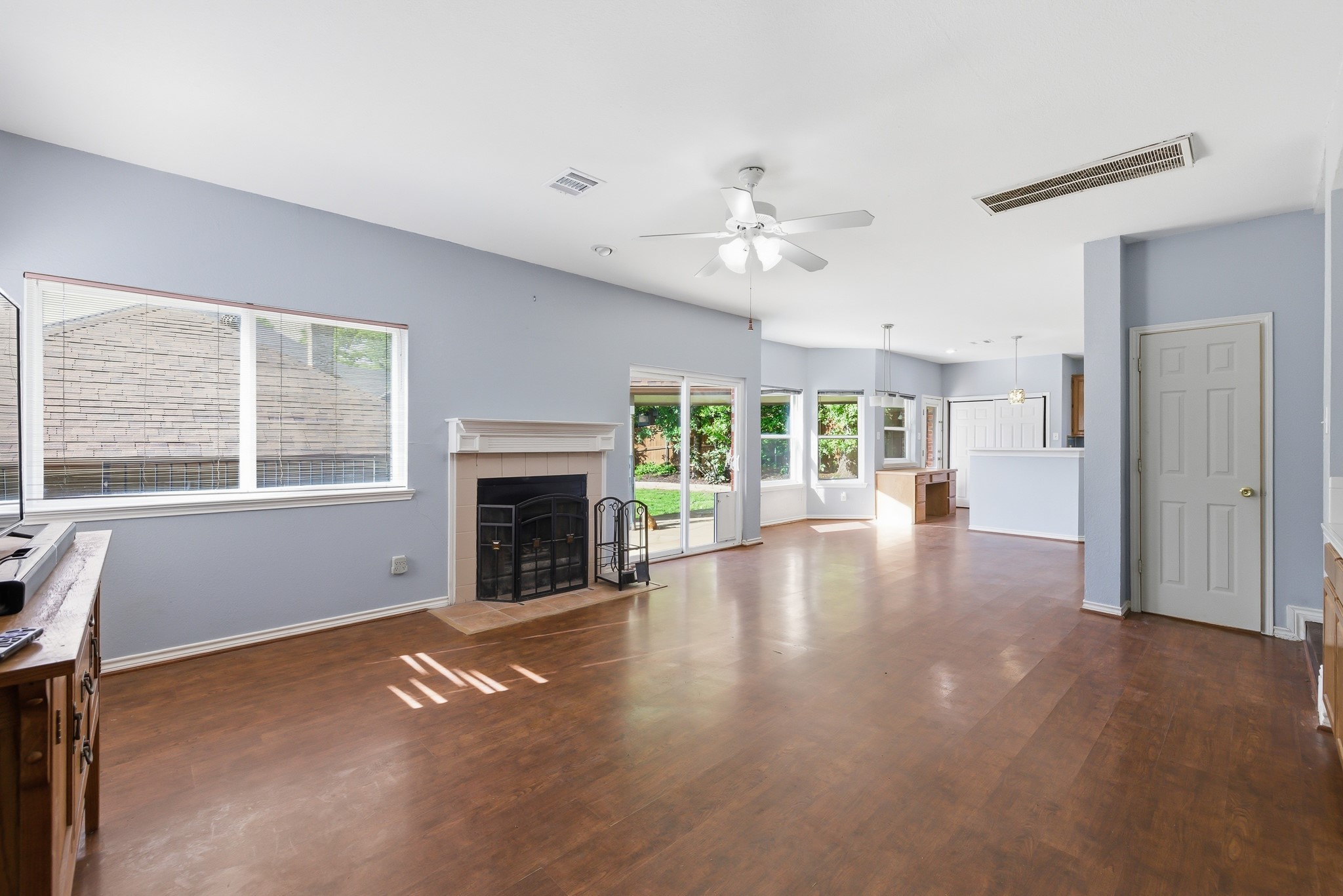 1801 Rolling Ridge Drive, Grapevine, TX, 76051