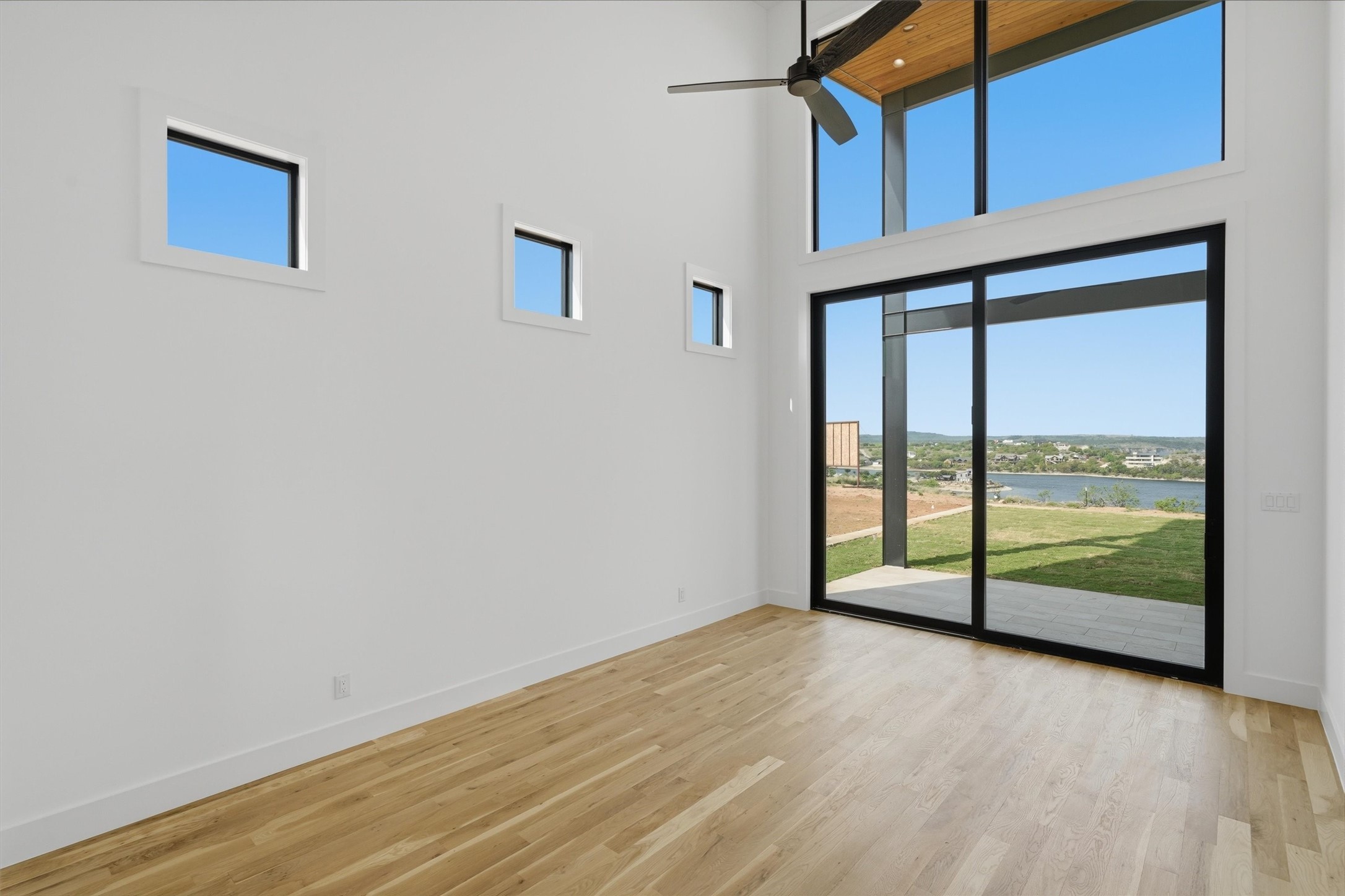 961 E Hells Gate Dr, Graford, TX, 76449