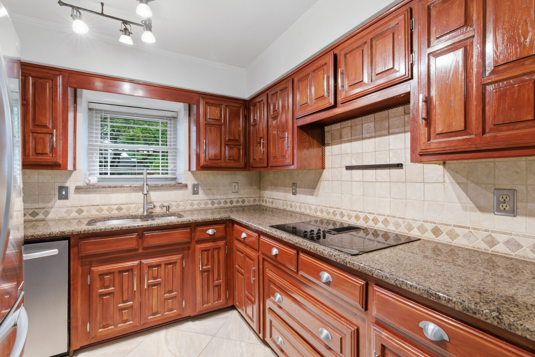 2307 Castle Rock Road, Carrollton, TX, 75007