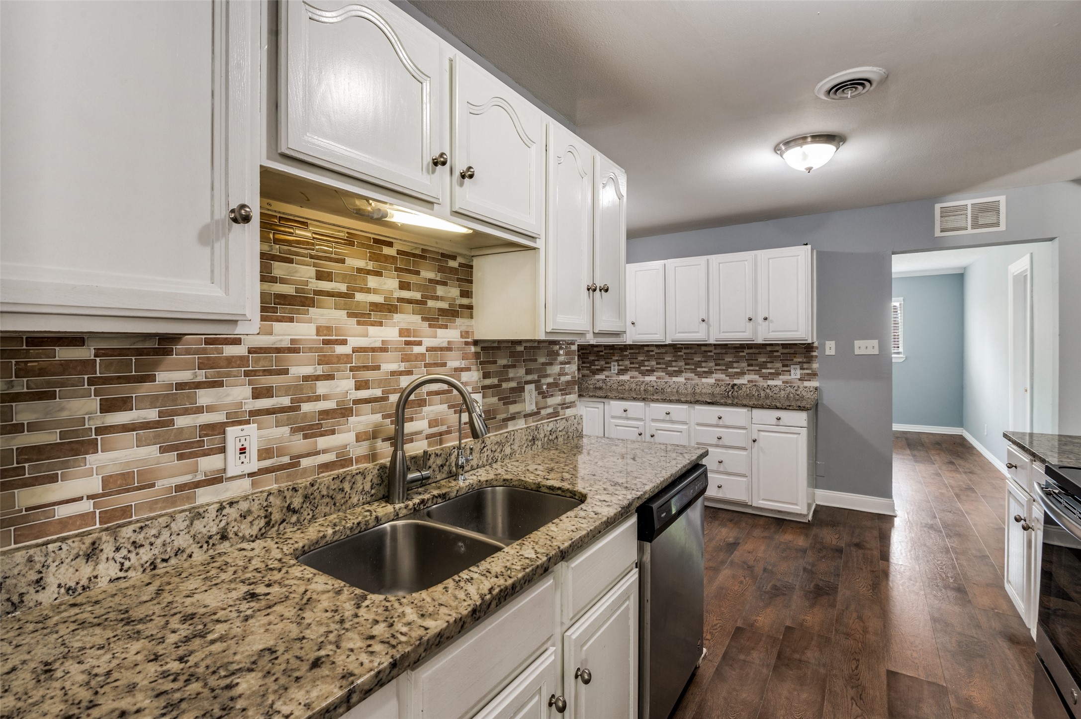 2306 Lakeland Place, Carrollton, TX, 75006