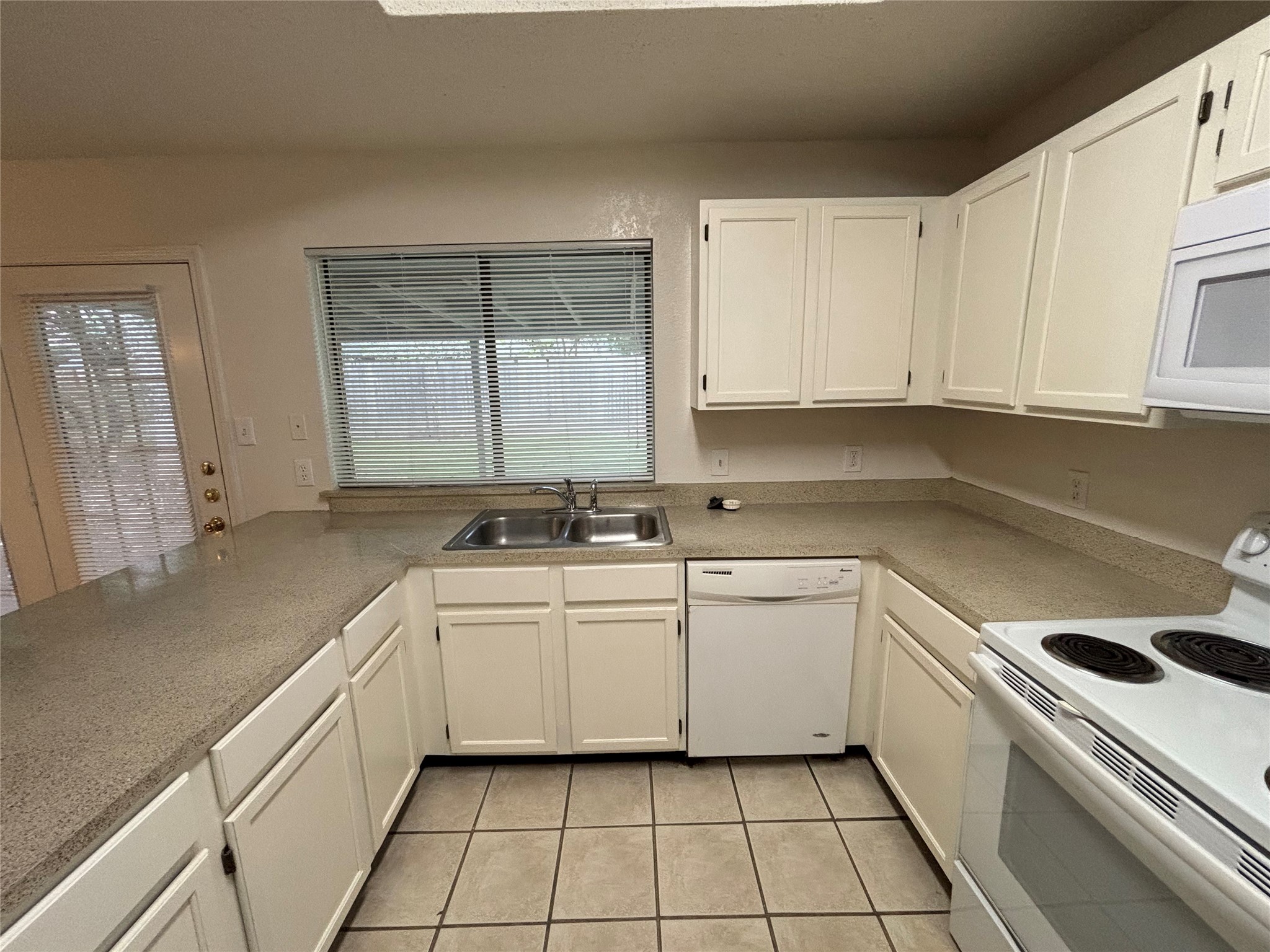 2514 Livingston Lane, Grand Prairie, TX, 75052