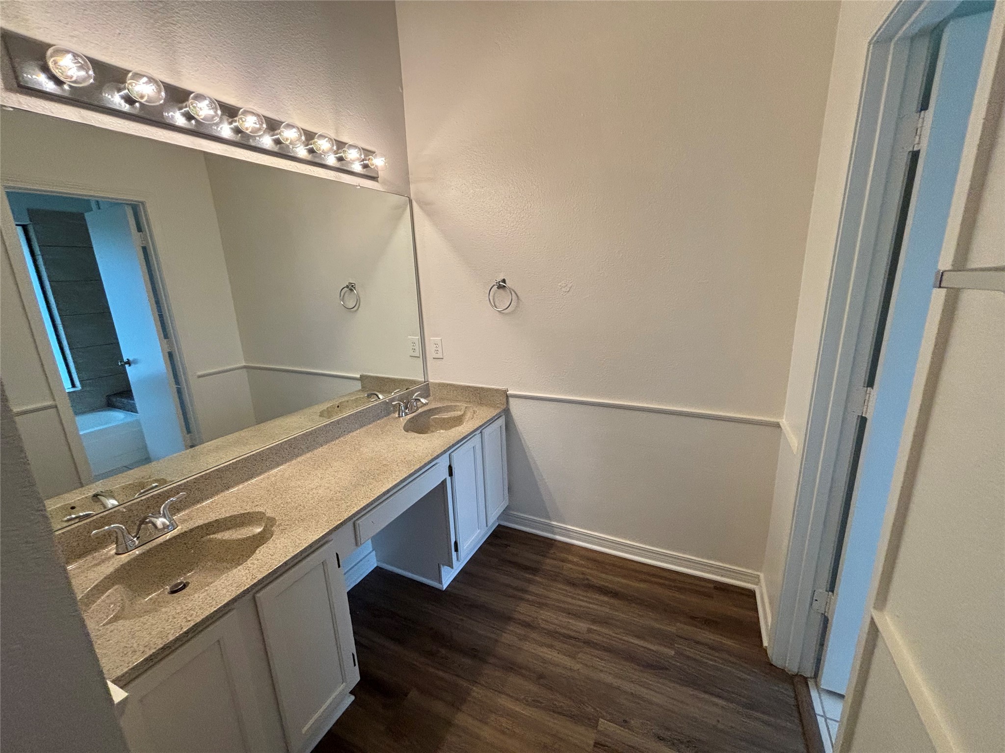 2514 Livingston Lane, Grand Prairie, TX, 75052