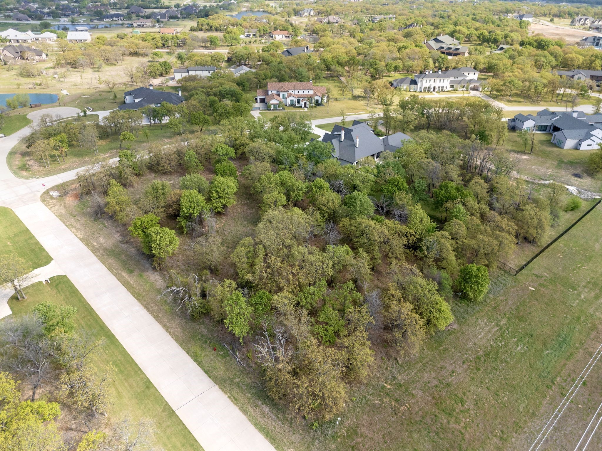 Property photo 01 of 1028 Hat Creek Road, Bartonville, TX 76226 | MLS #21230977