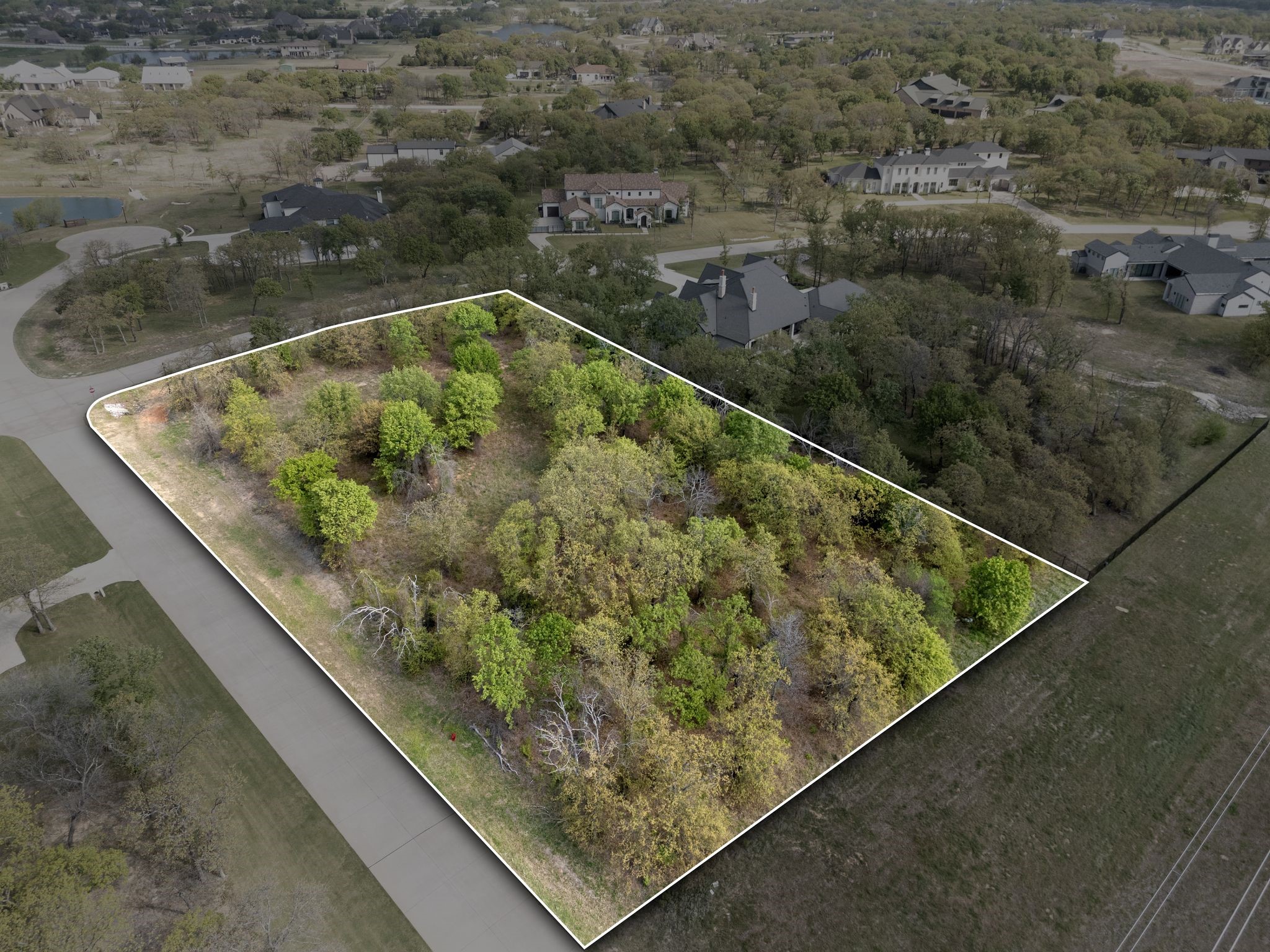 Property photo 02 of 1028 Hat Creek Road, Bartonville, TX 76226 | MLS #21230977