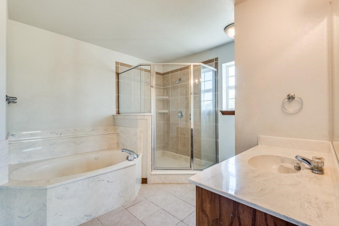 2072 Marshall Road, Waxahachie, TX, 75167