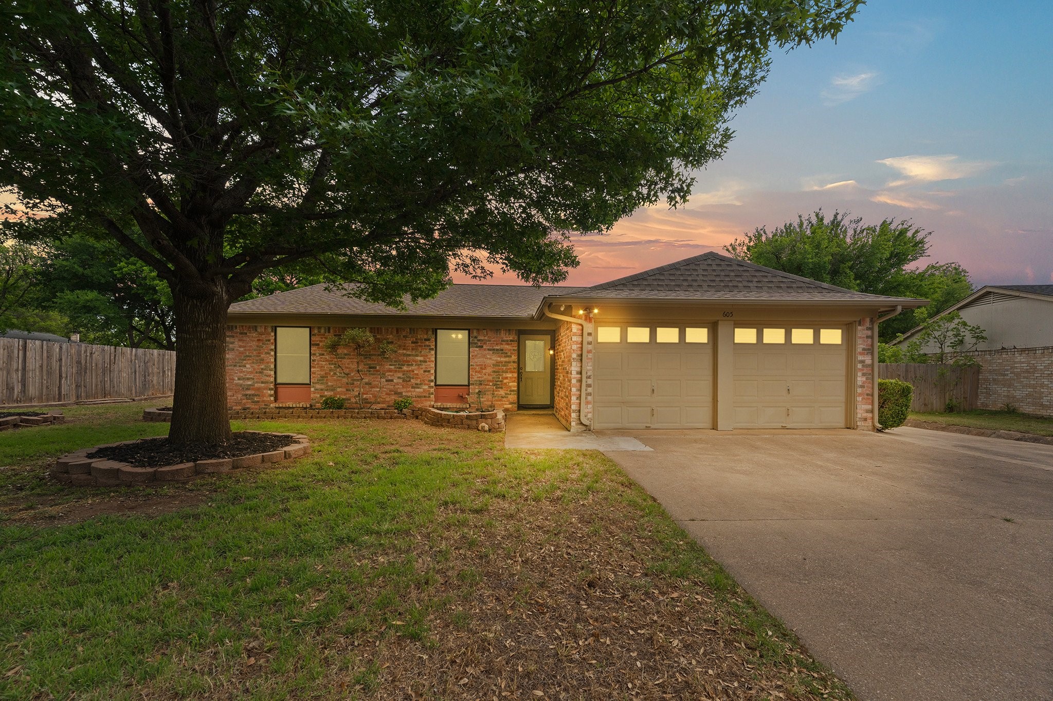 Property photo 02 of 605 Owens Drive, Crowley, TX 76036 | MLS #21231301