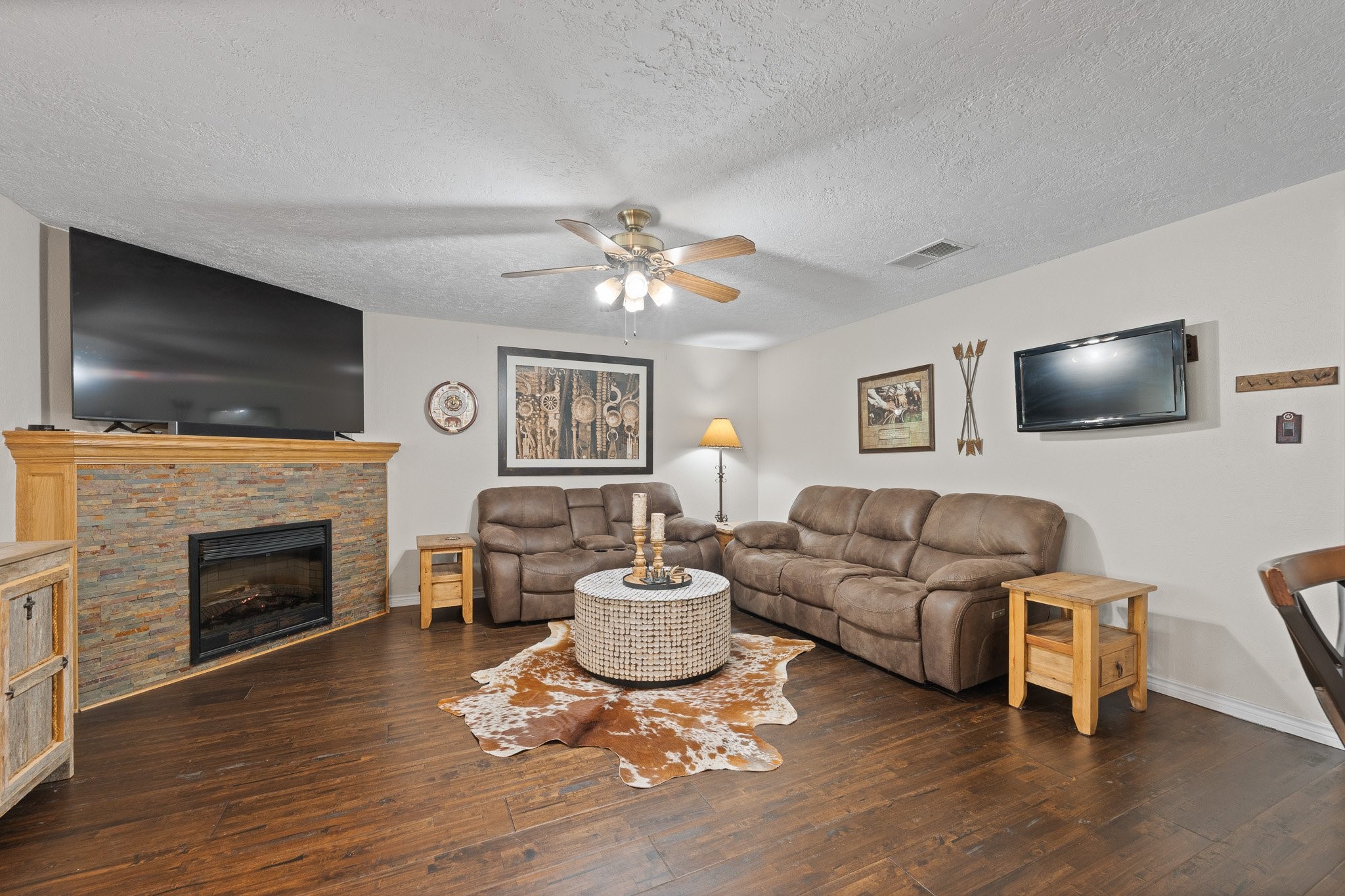 605 Owens Drive, Crowley, TX, 76036