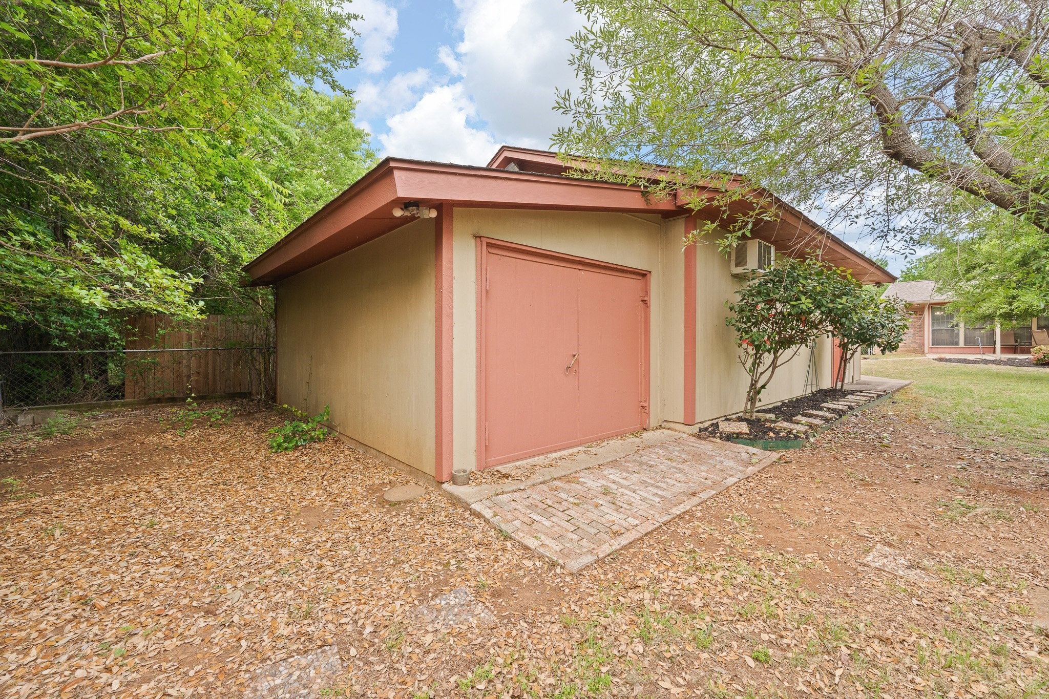 605 Owens Drive, Crowley, TX, 76036