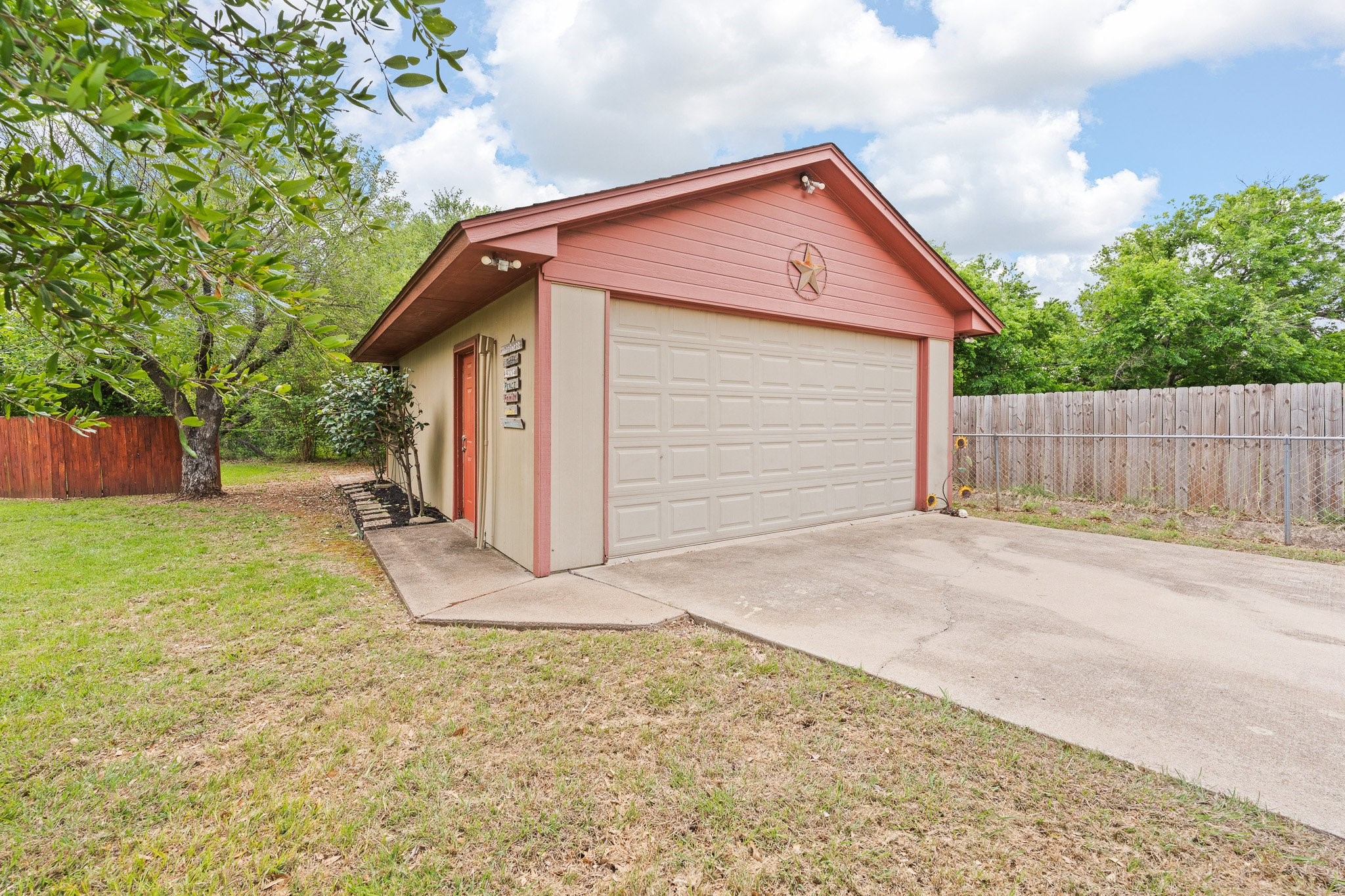 605 Owens Drive, Crowley, TX, 76036