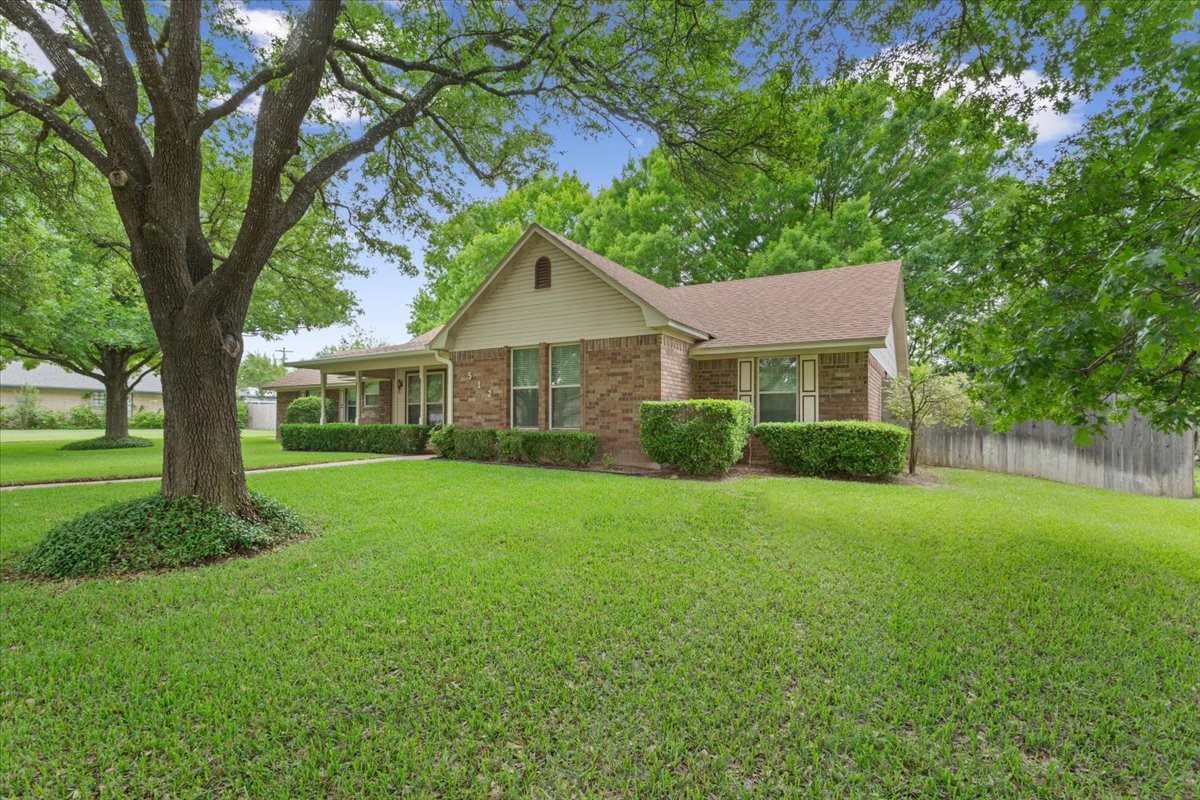 512 Dal Paso Drive, Robinson, TX, 76706