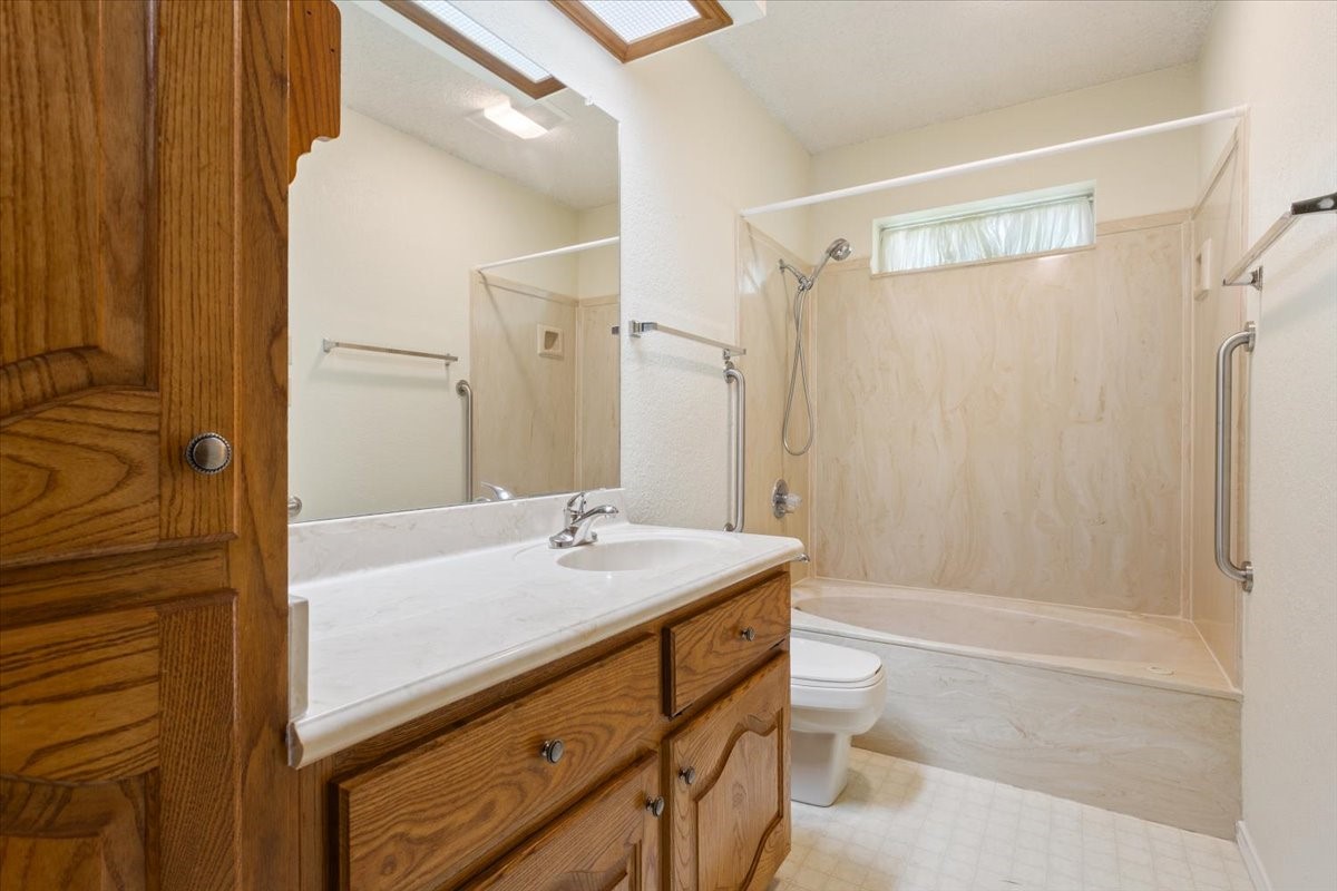512 Dal Paso Drive, Robinson, TX, 76706