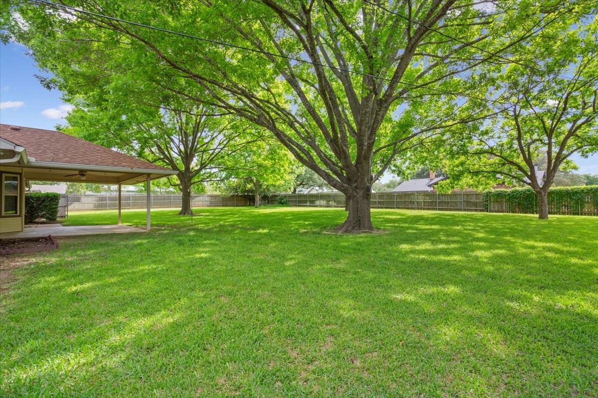 512 Dal Paso Drive, Robinson, TX, 76706