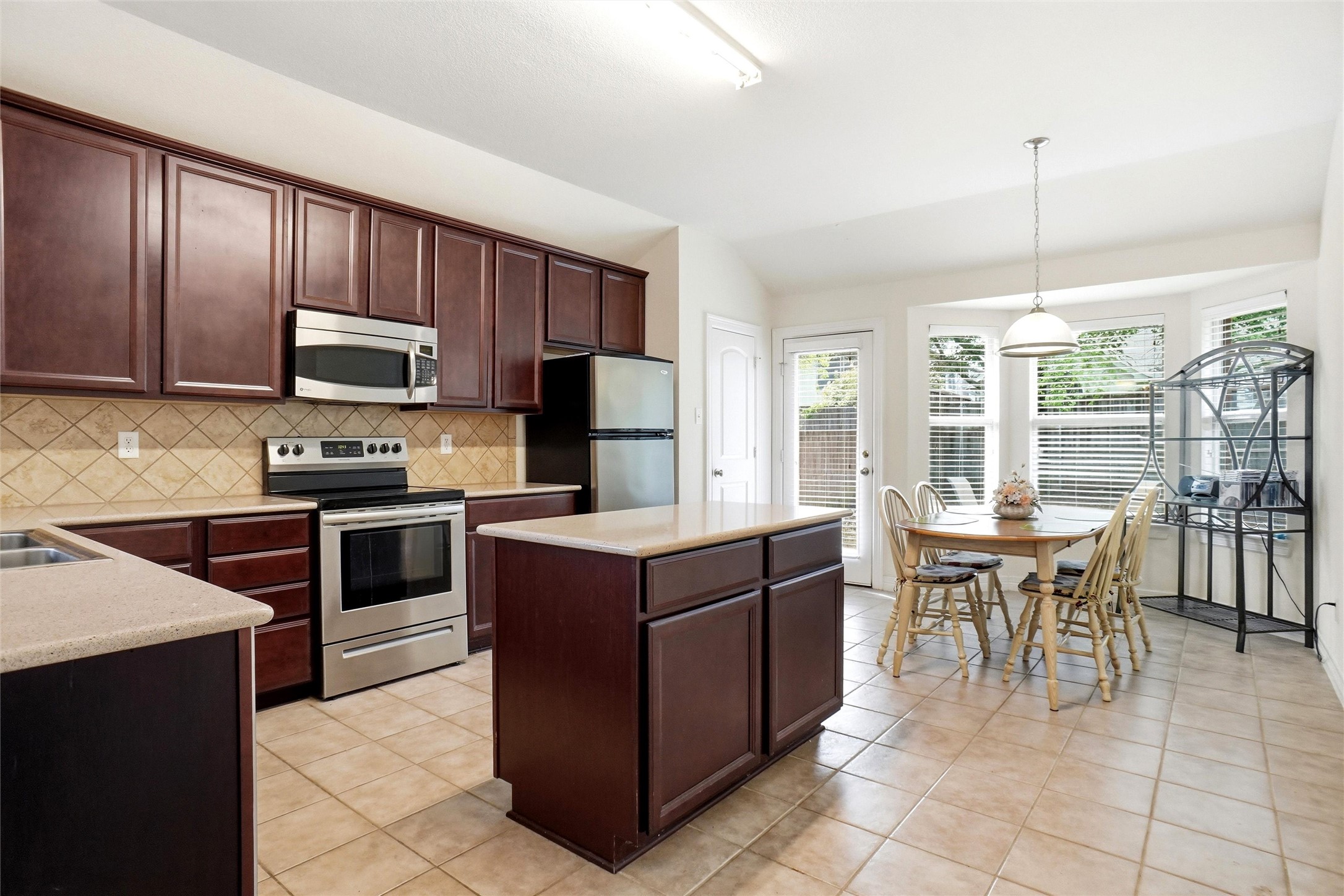 1904 Fairmount Park Drive, Denton, TX, 76210