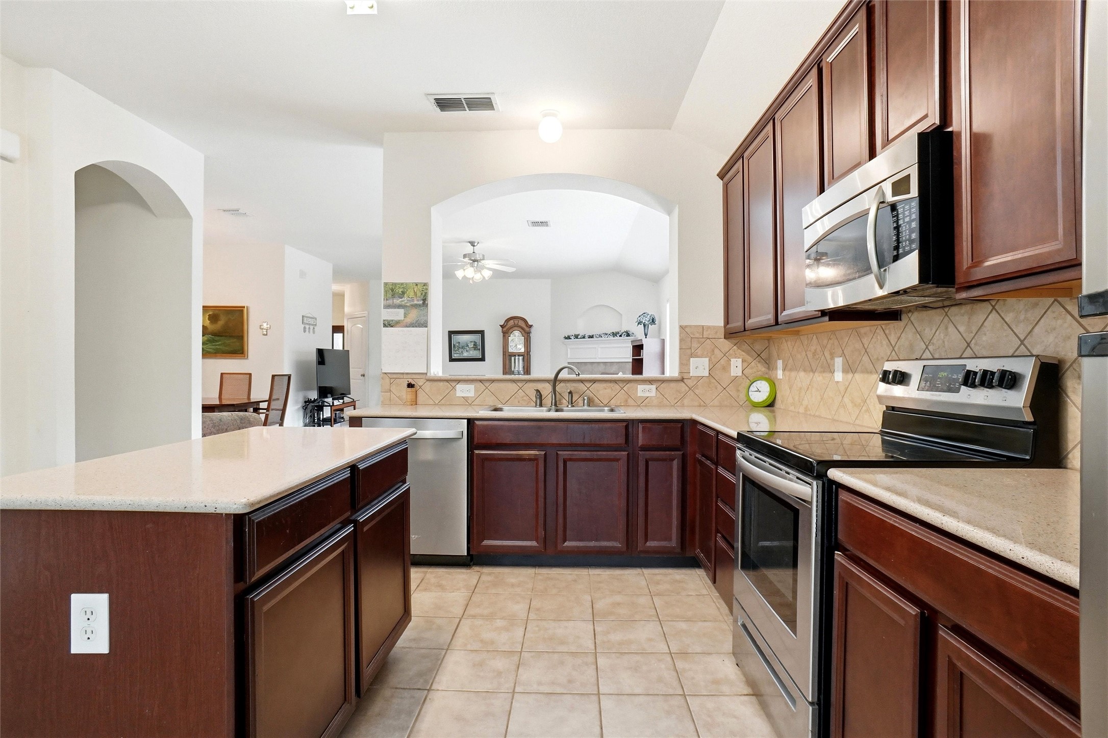 1904 Fairmount Park Drive, Denton, TX, 76210