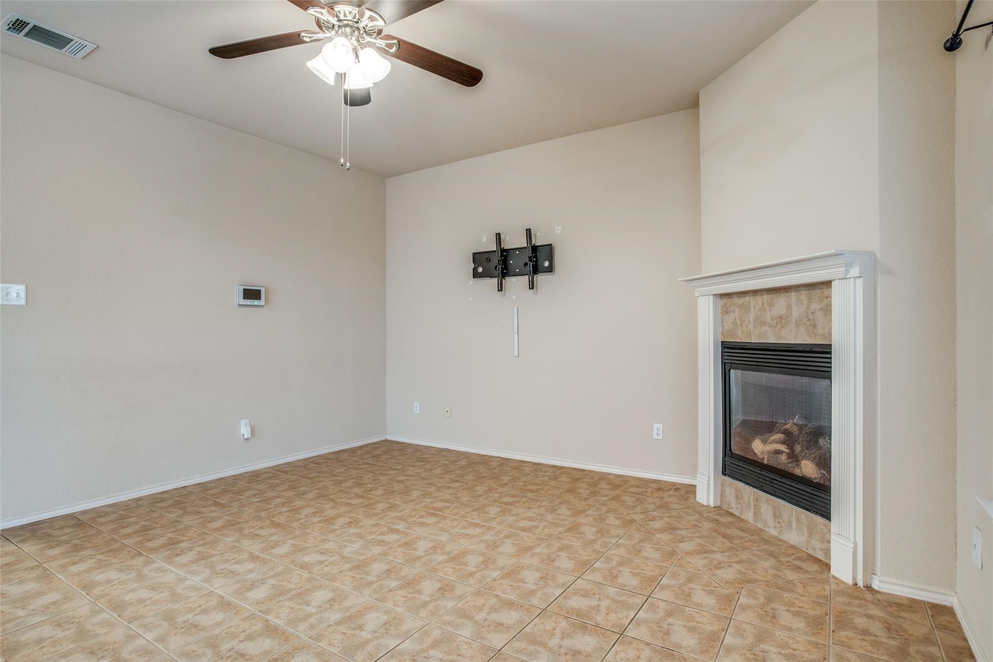 187 Castleridge Drive UNIT&nbsp;B, Little Elm, TX, 75068