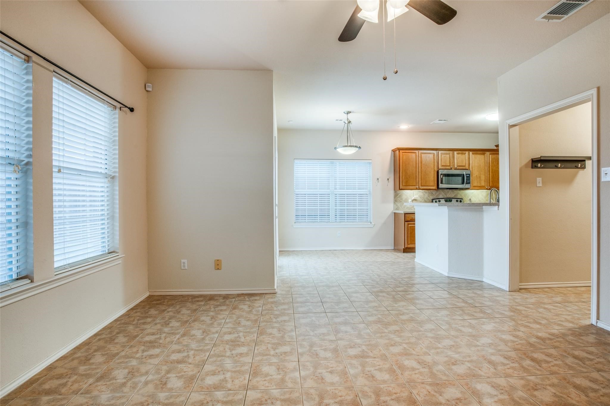 187 Castleridge Drive UNIT&nbsp;B, Little Elm, TX, 75068