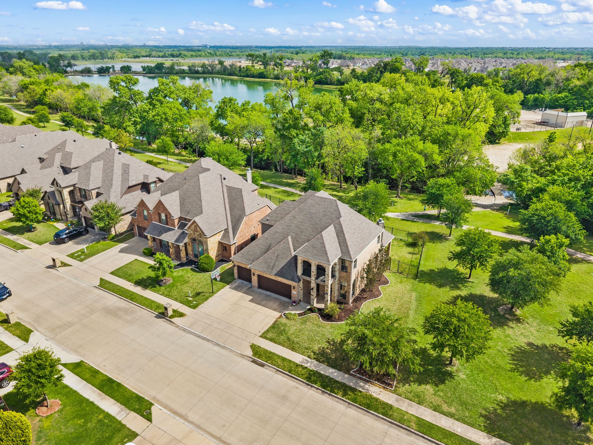 Property photo 01 of 9300 Wood Duck Drive Fort, Worth, TX 76118 | MLS #21231731