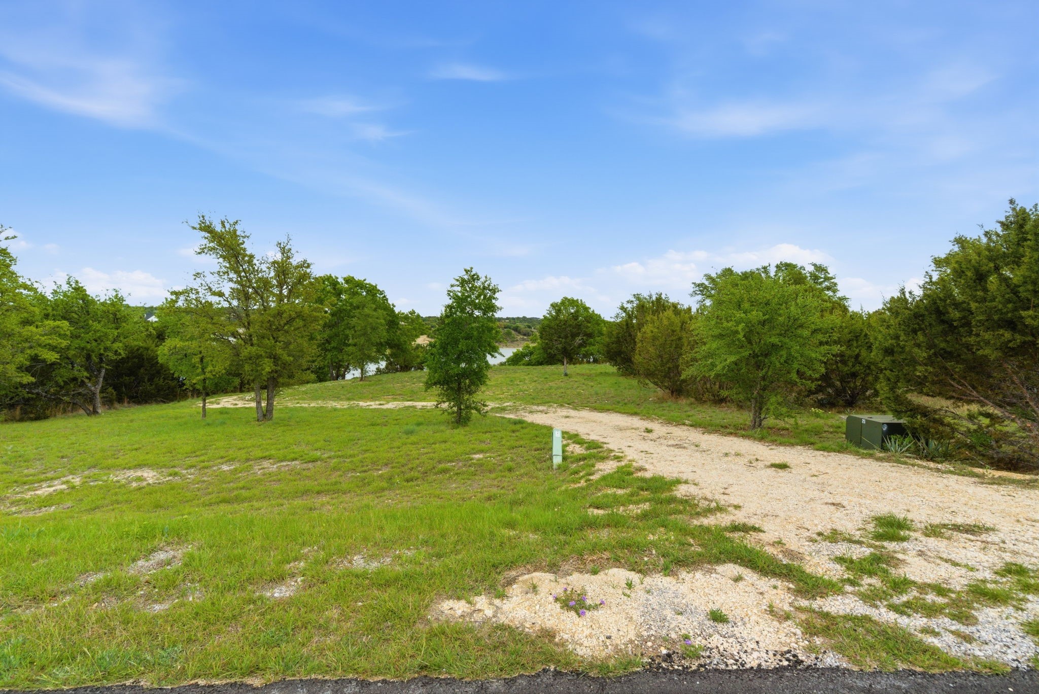 Property photo 02 of Lt 305 Compass Way Bluff, Dale, TX 76433 | MLS #21231868