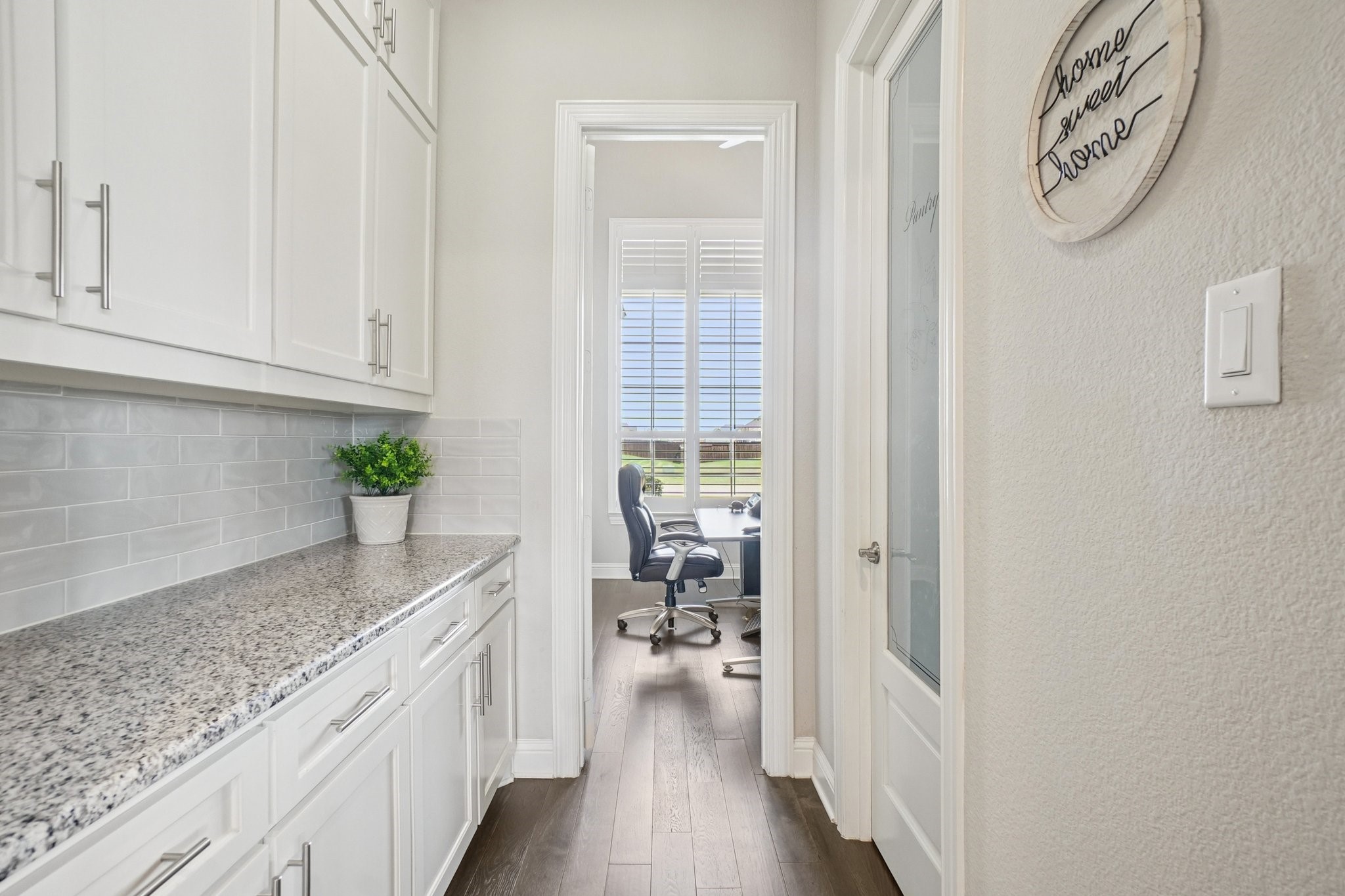 8230 Palmer Lane, Waxahachie, TX, 75167
