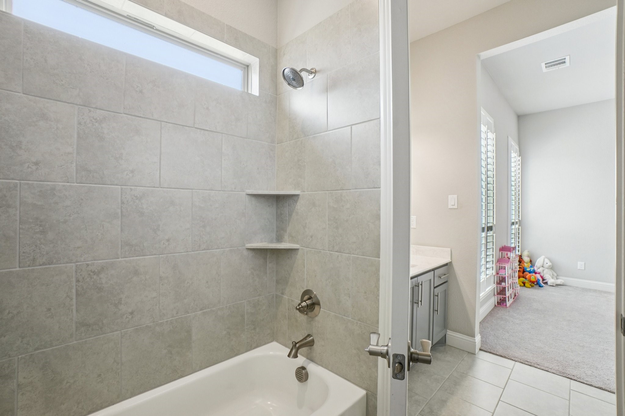 8230 Palmer Lane, Waxahachie, TX, 75167