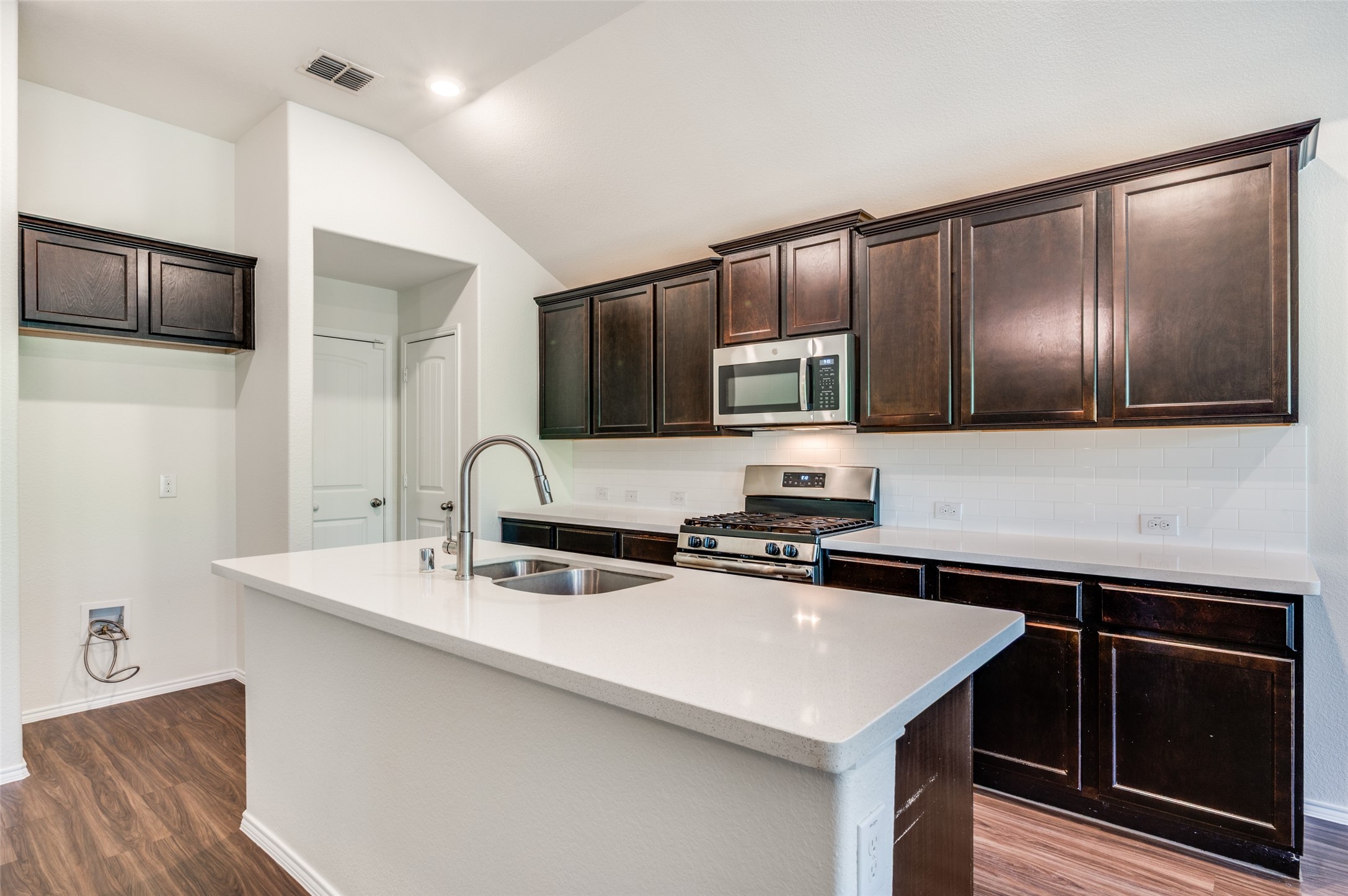 2070 Alamandine Avenue, Cross Roads, TX, 76227