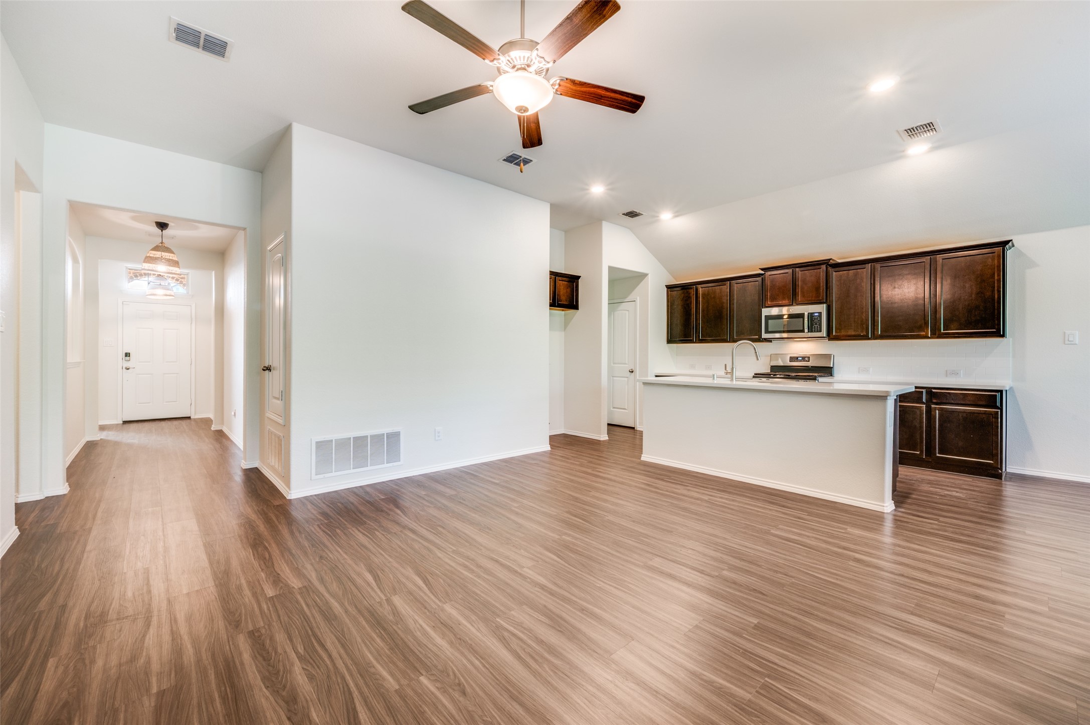 2070 Alamandine Avenue, Cross Roads, TX, 76227