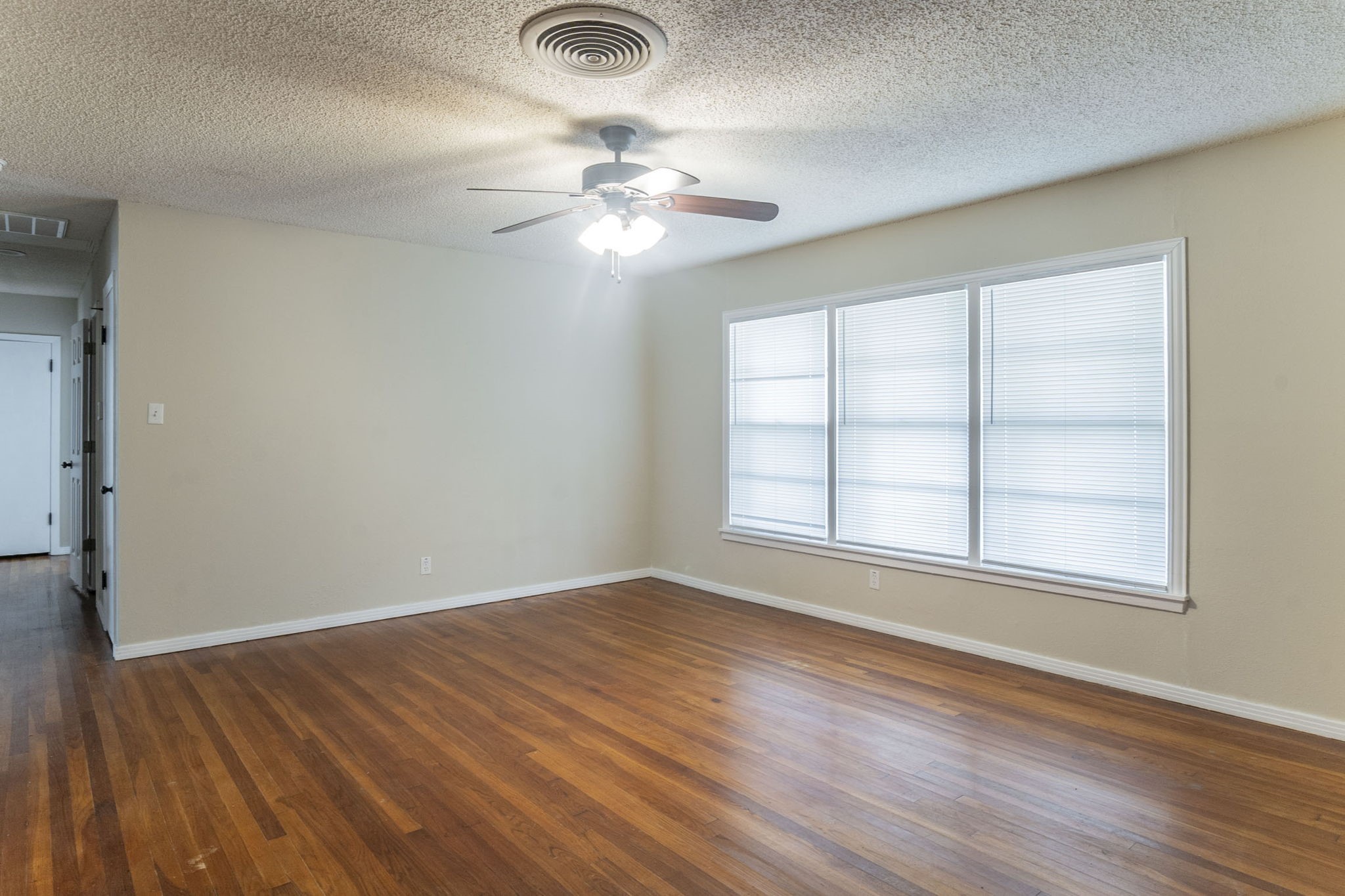 3128 Ray Drive, Haltom City, TX, 76117