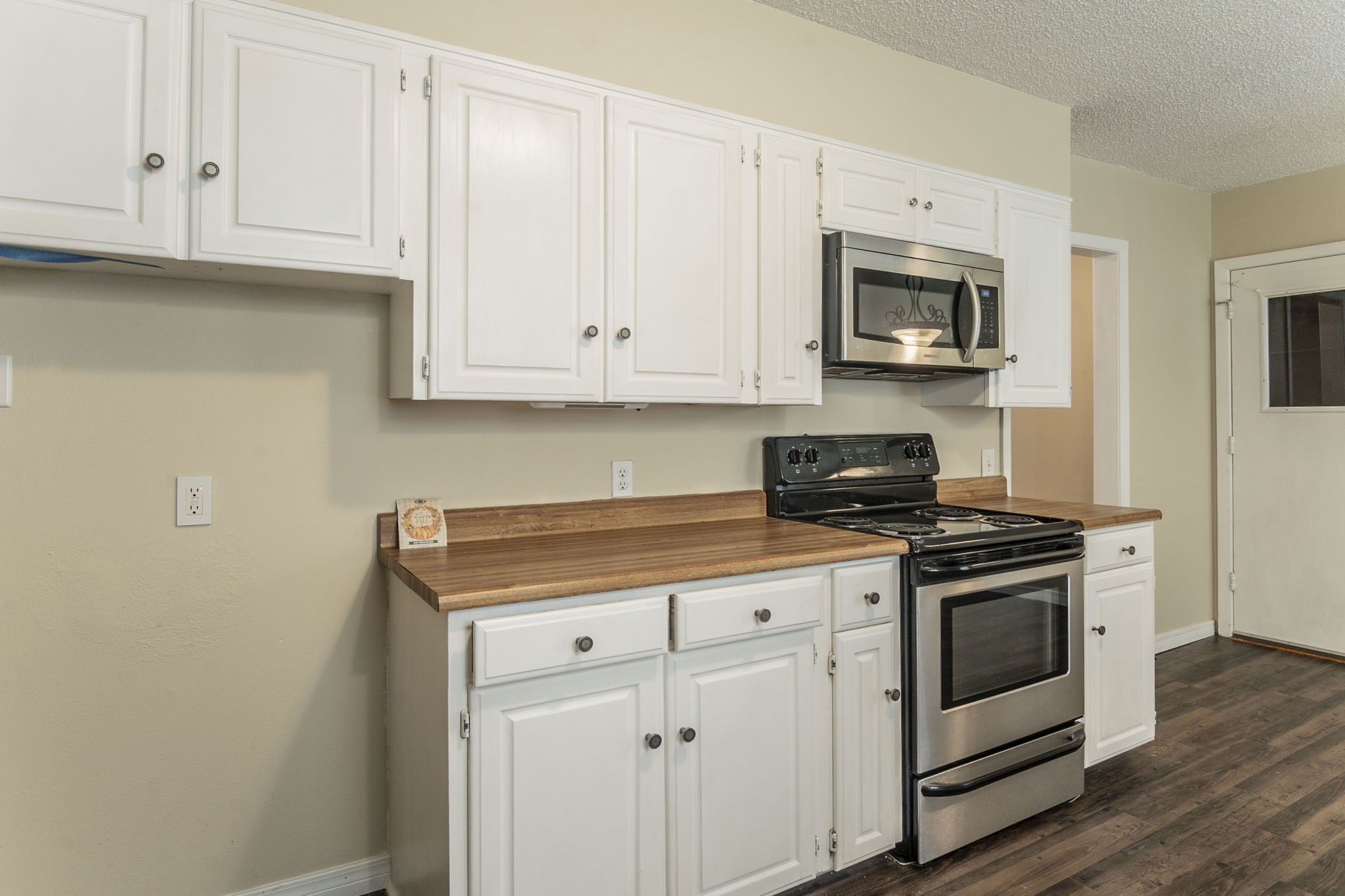 3128 Ray Drive, Haltom City, TX, 76117