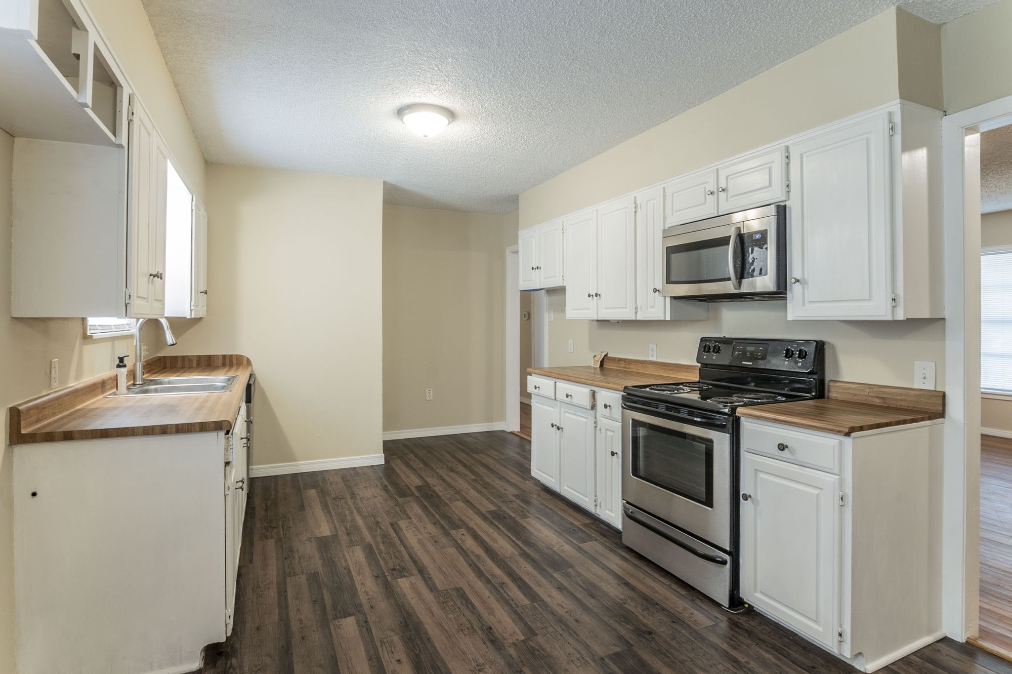 3128 Ray Drive, Haltom City, TX, 76117