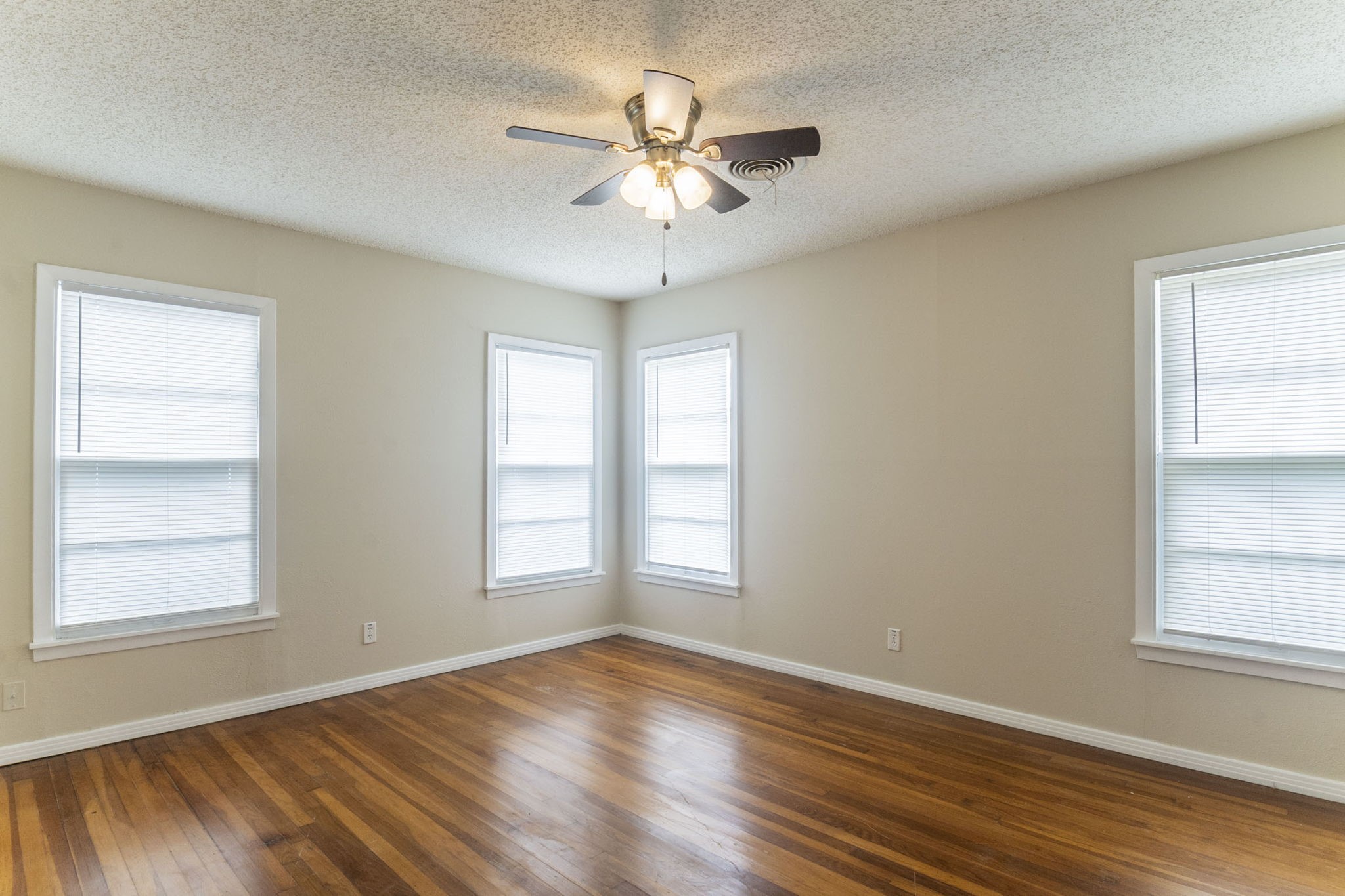 3128 Ray Drive, Haltom City, TX, 76117