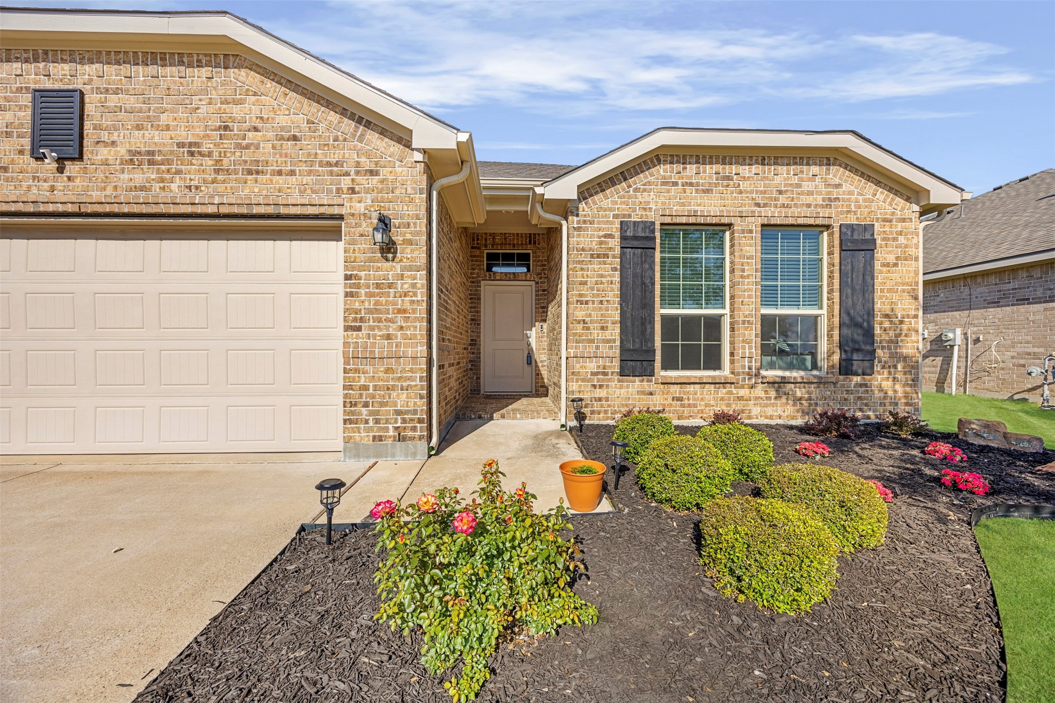 Property photo 02 of 1215 Tiburon Trail, Cleburne, TX 76033 | MLS #21232133
