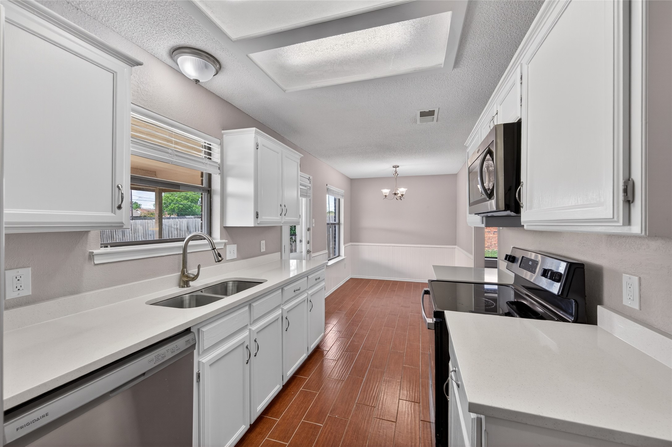 6637 Whitley Road, Watauga, TX, 76148