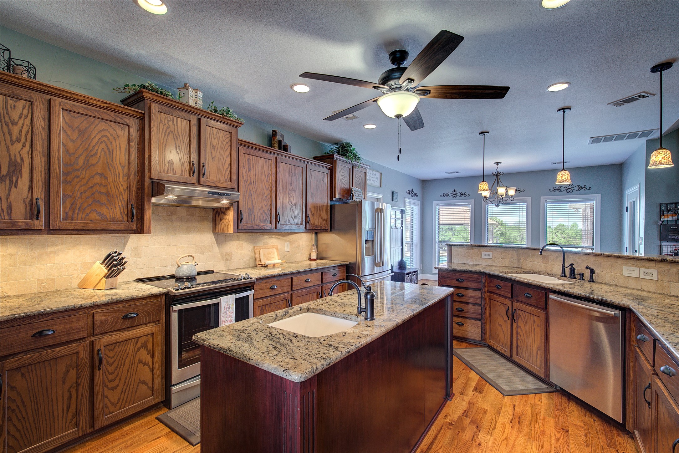 690 County Road 3020, Mount Vernon, TX, 75457
