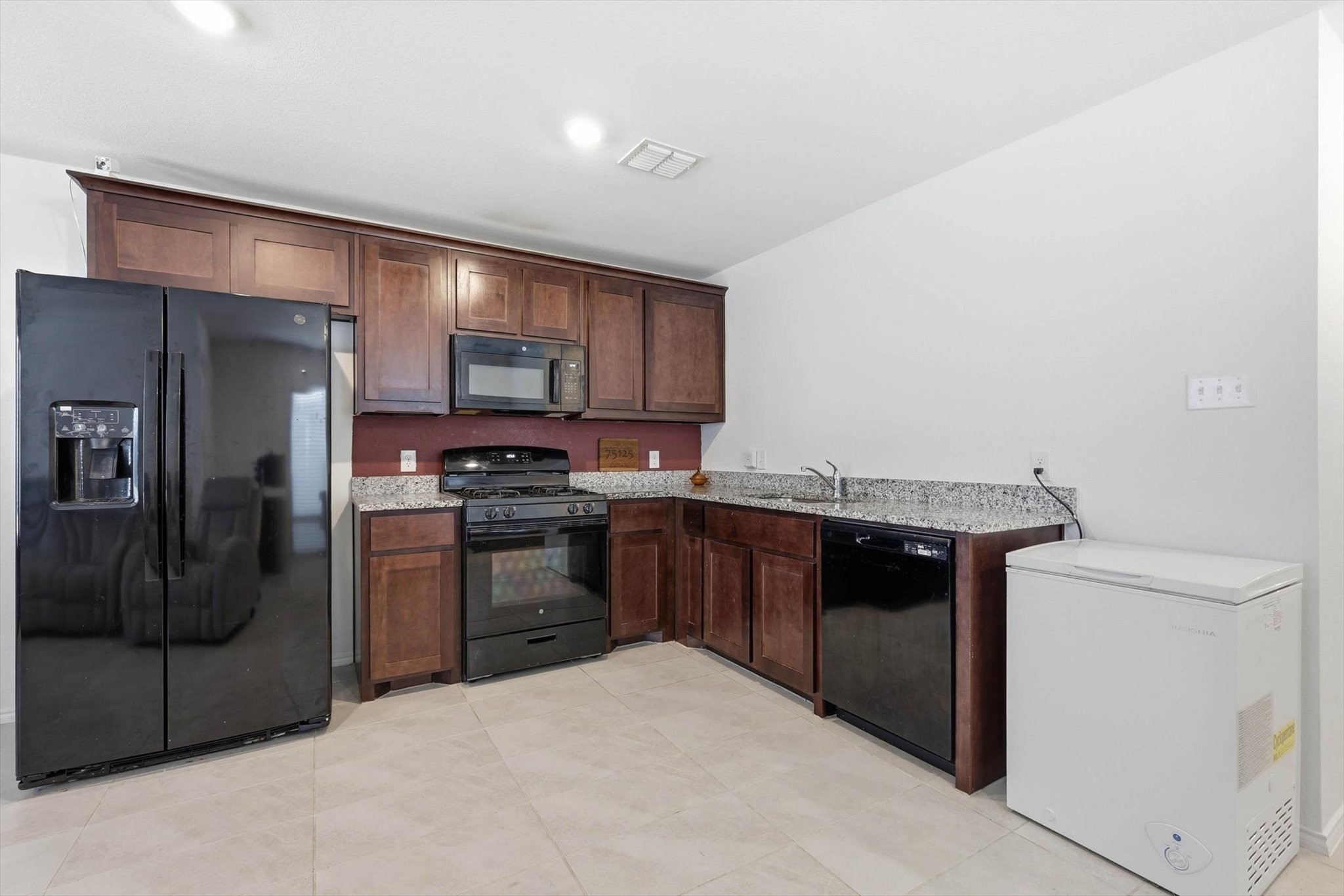 454 Eagle Wind Way, Ferris, TX, 75125