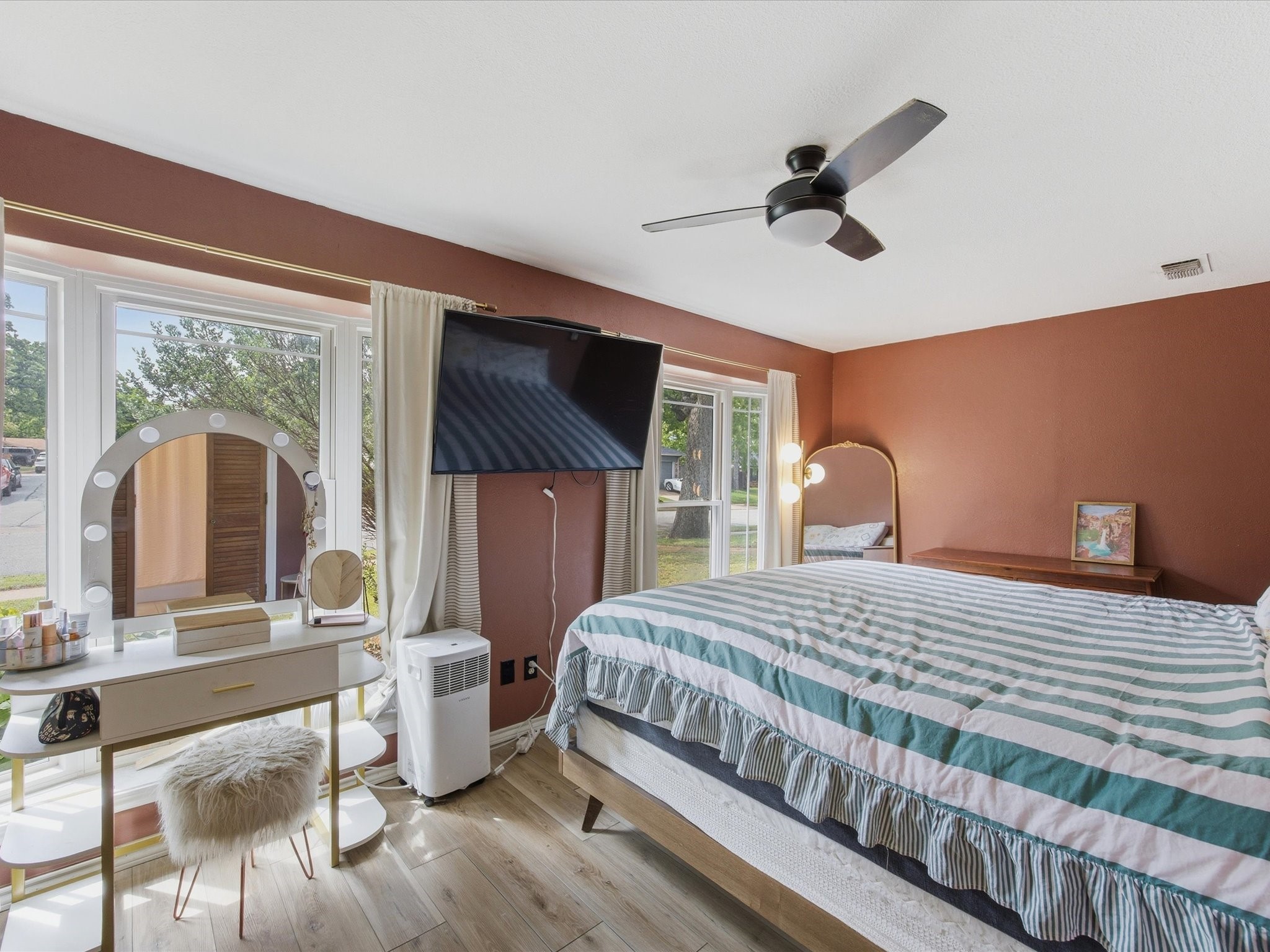 2801 Meadow Creek, Bedford, TX, 76021