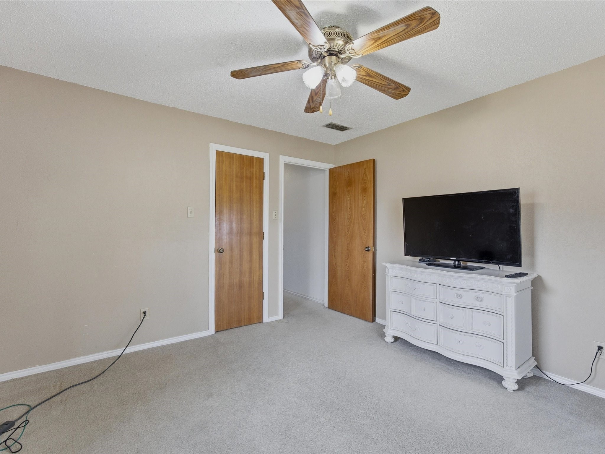 2801 Meadow Creek, Bedford, TX, 76021